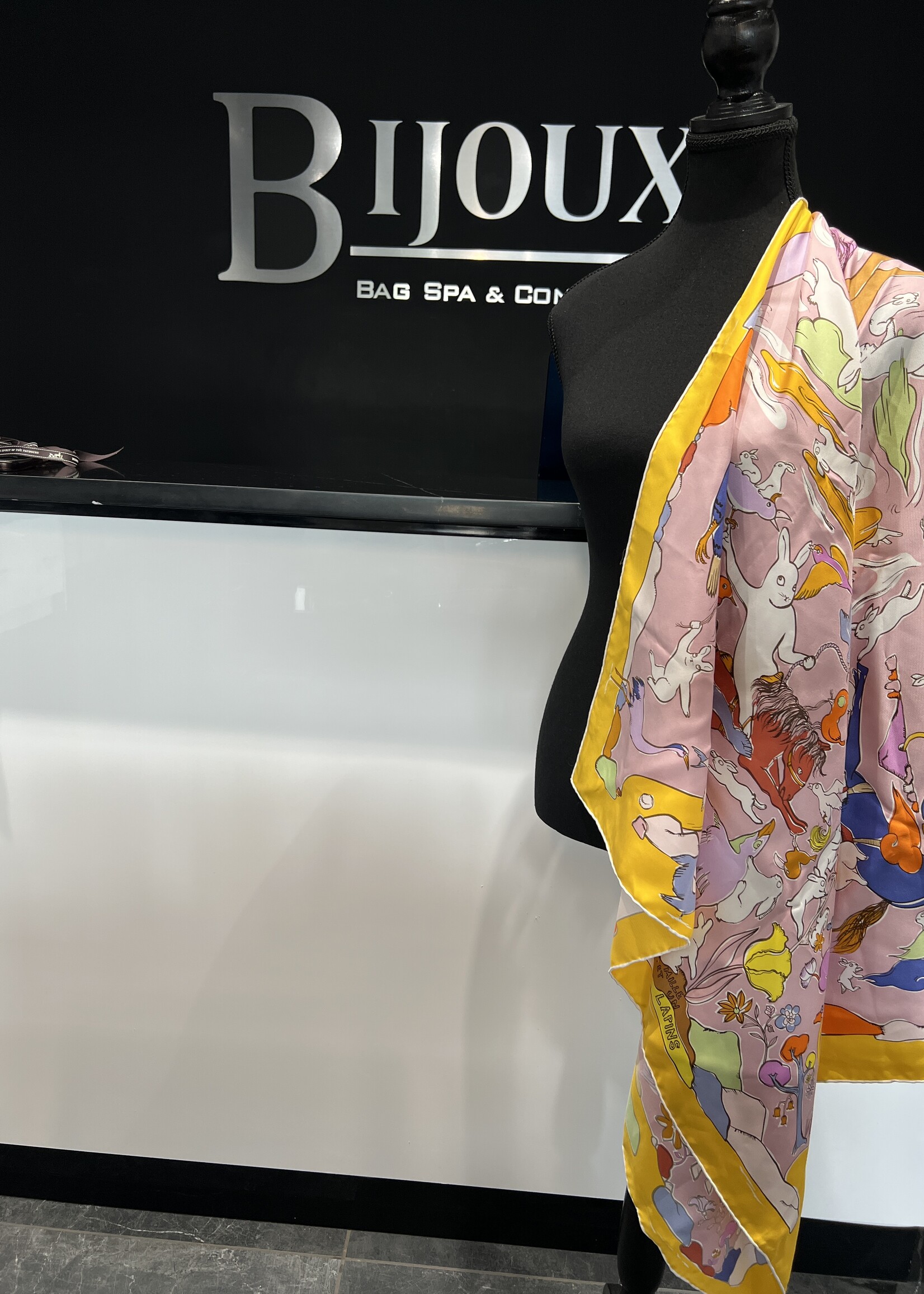 Hermes SOLD - Hermes Mille Et Un Lapins Scarf 90