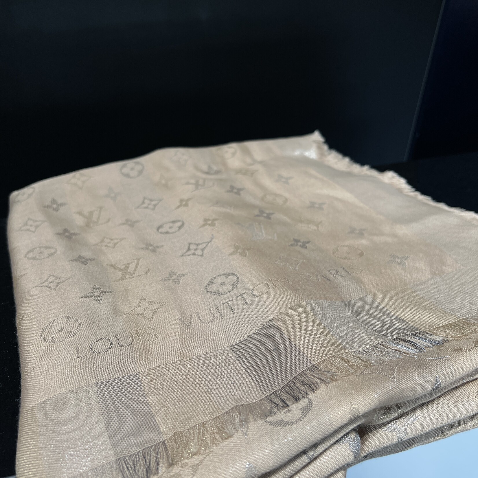 Louis Vuitton Louis Vuitton Silk Monogram Taupe Scarf