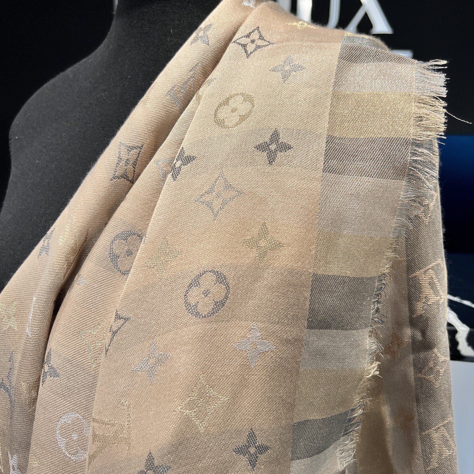Louis Vuitton Louis Vuitton Silk Monogram Taupe Scarf