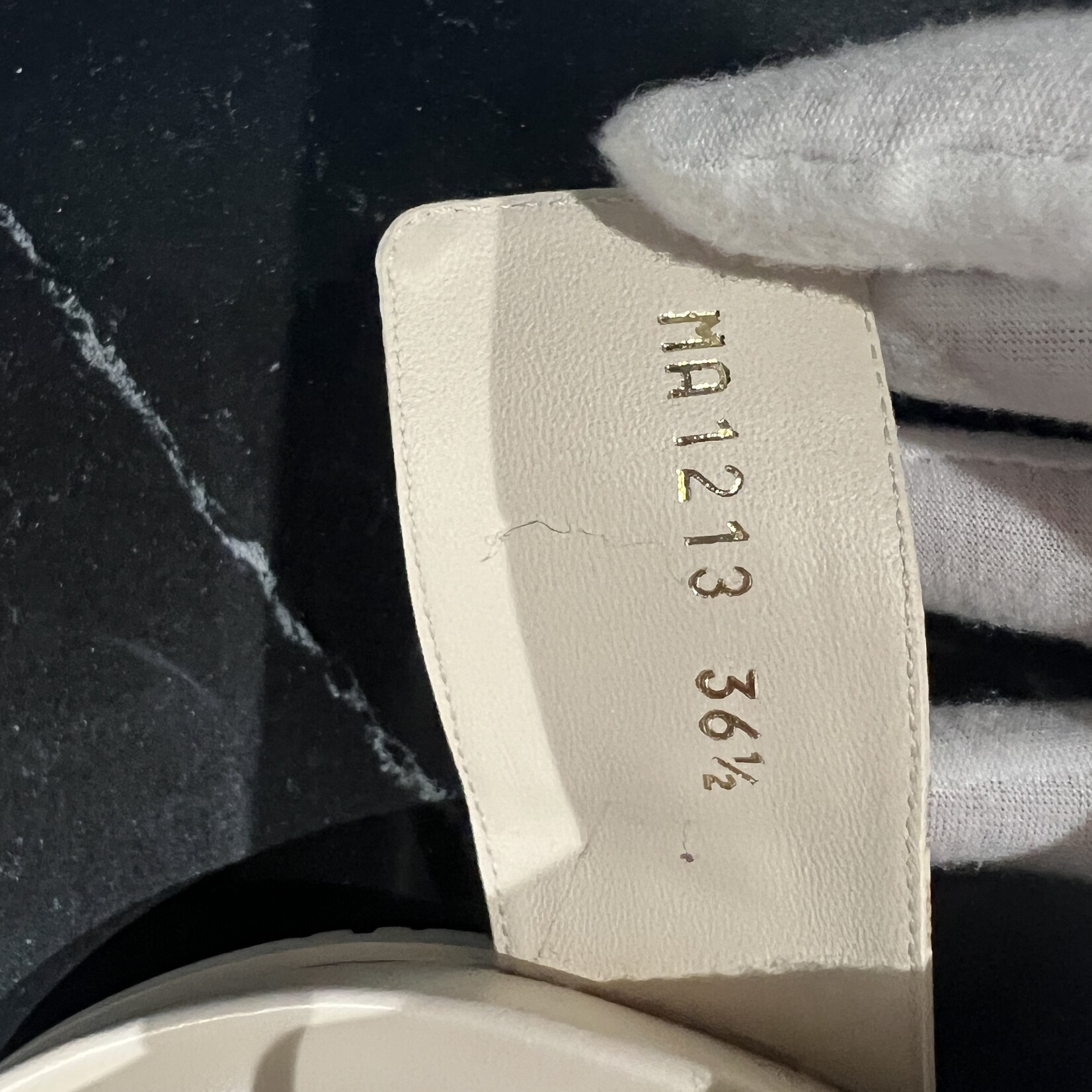 Louis Vuitton SOLD -Louis Vuitton Bom Dia Flat 37