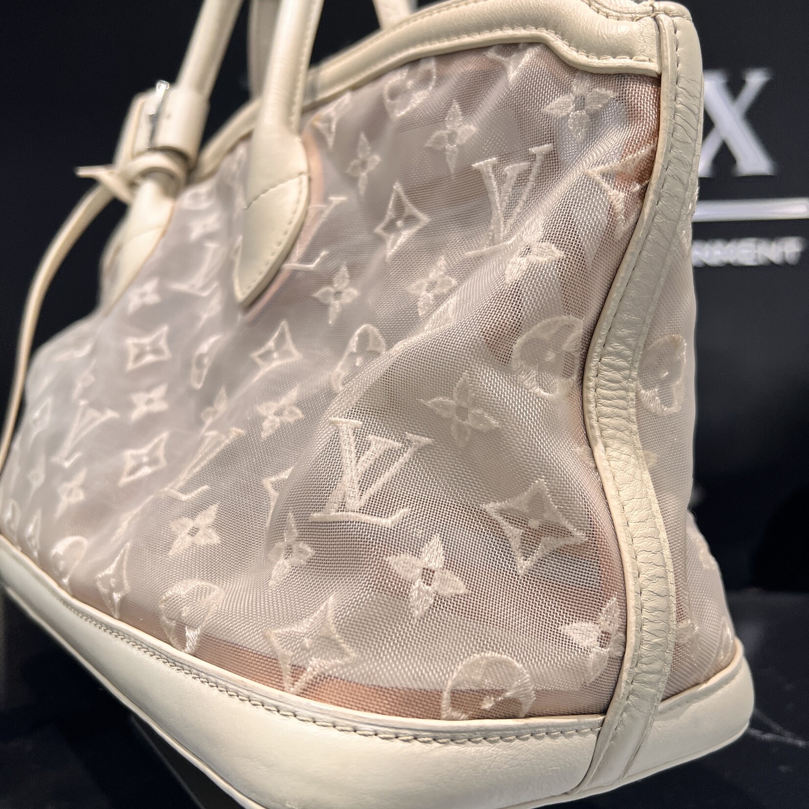 Louis Vuitton Louis Vuitton Transparence Lock It