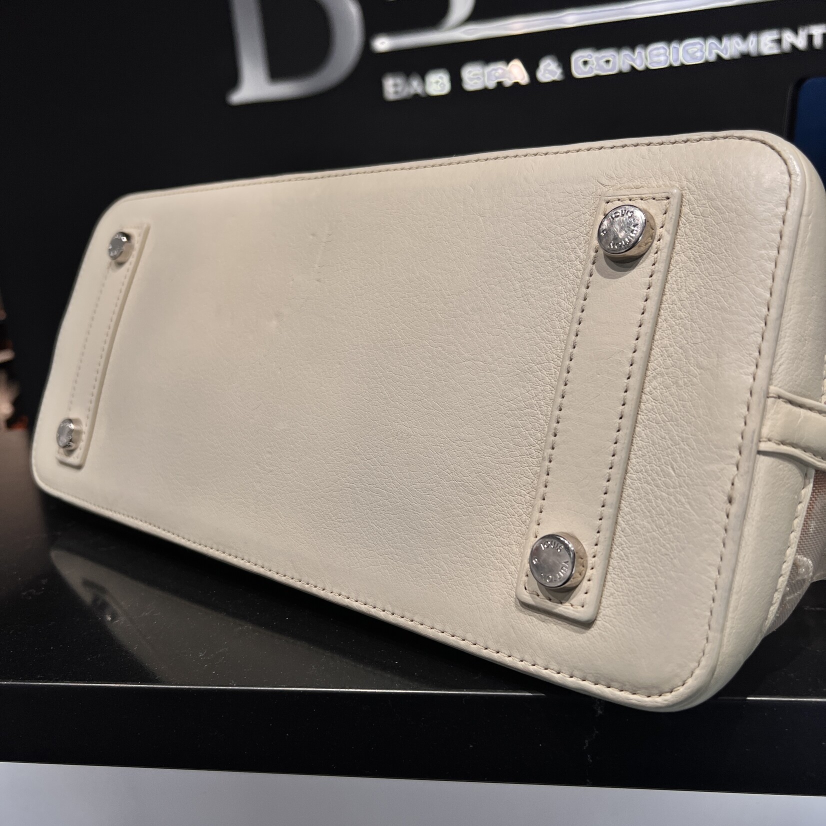 Louis Vuitton Louis Vuitton Transparence Lock It