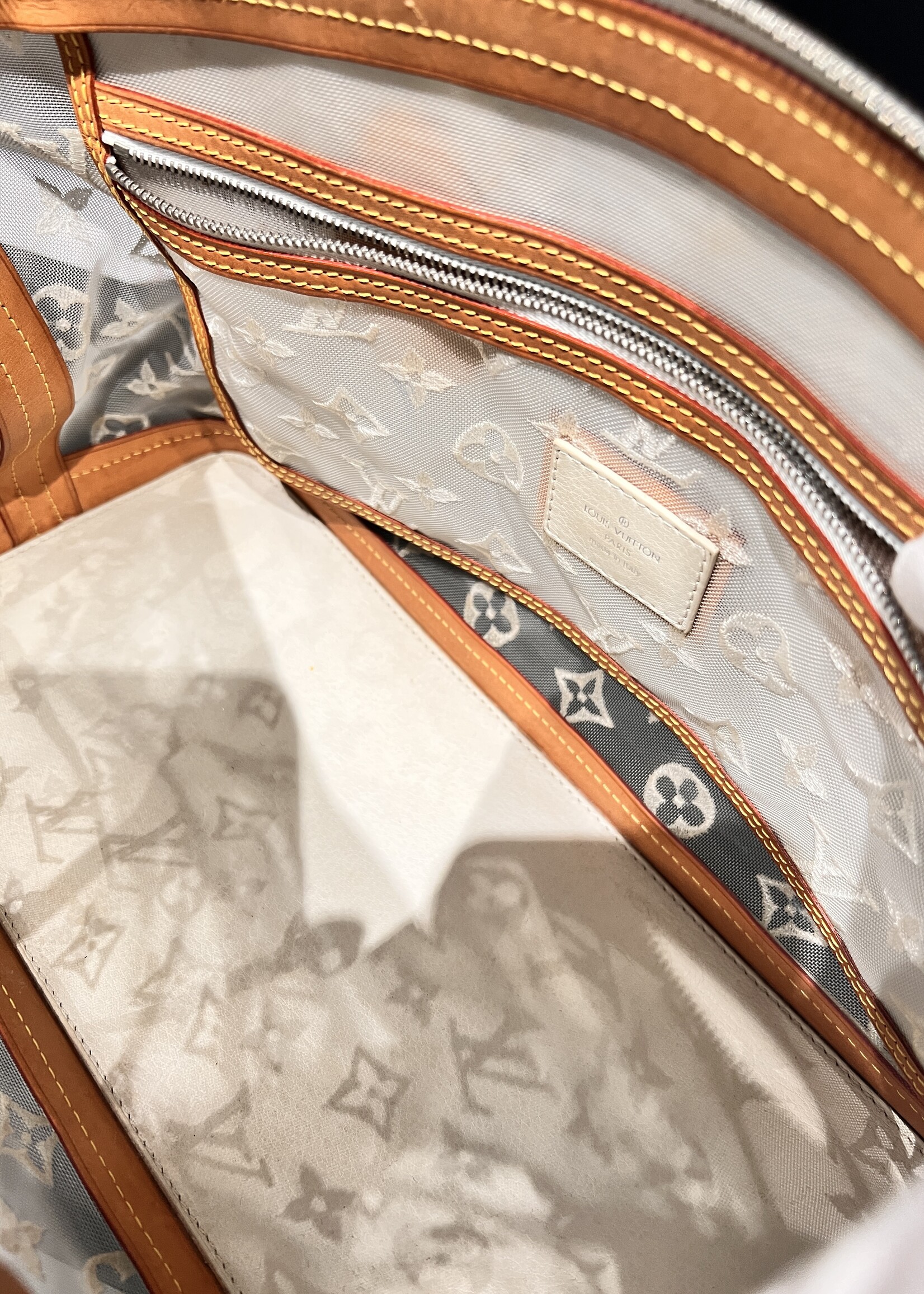 Louis Vuitton SOLD - Louis Vuitton Transparence Lock It