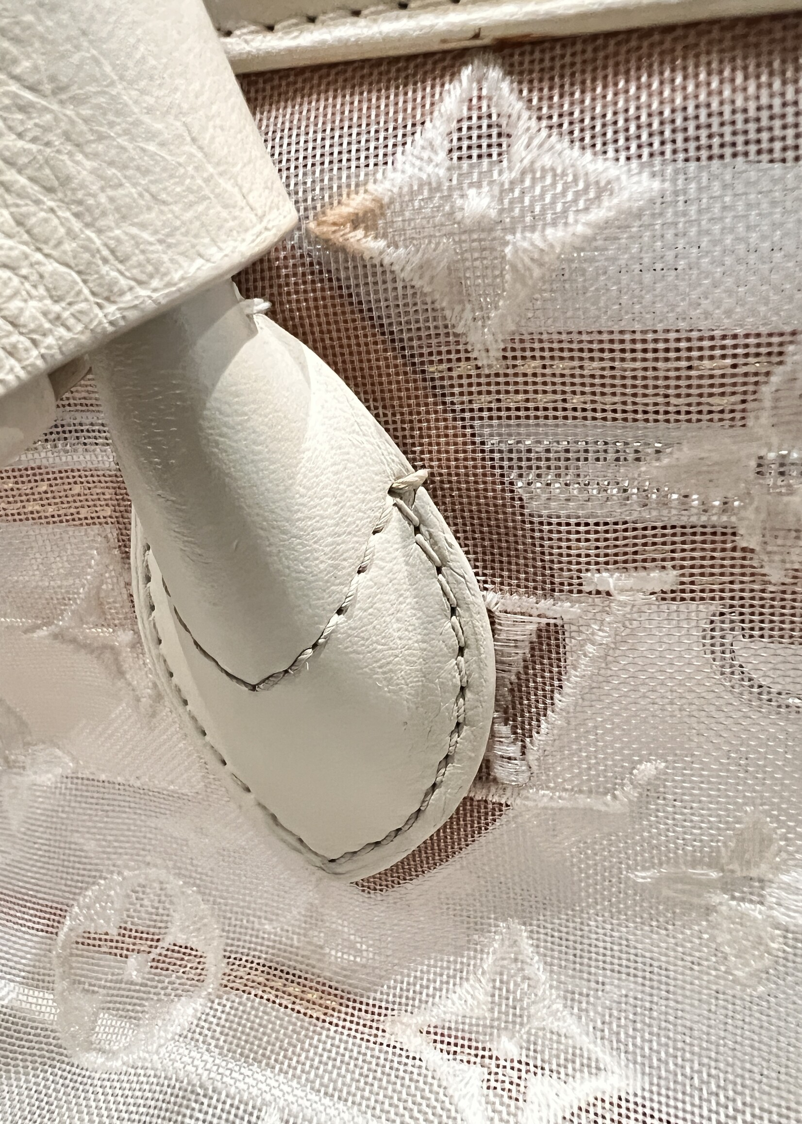 Louis Vuitton SOLD - Louis Vuitton Transparence Lock It