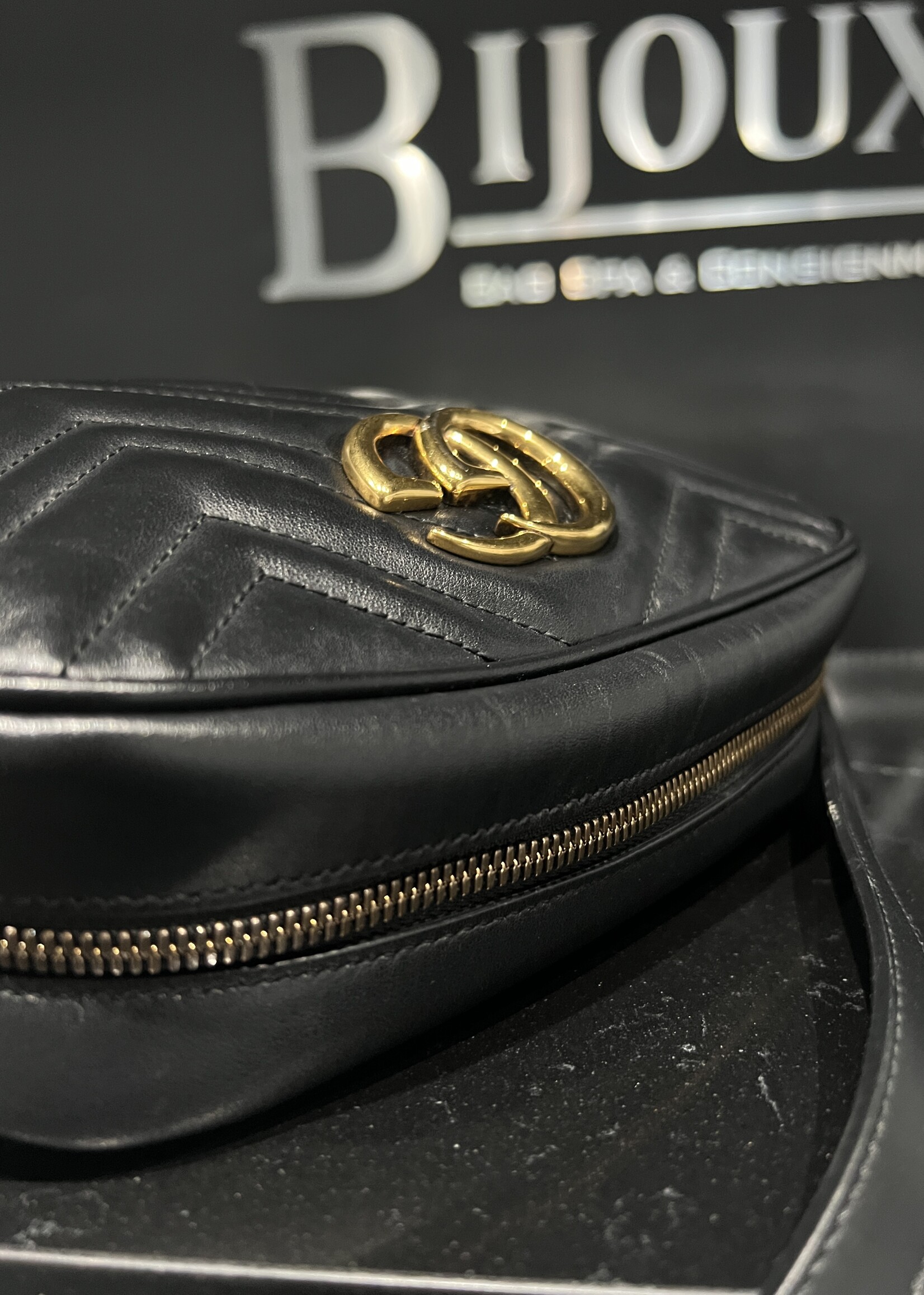 Gucci Gucci Marmont Crossbody