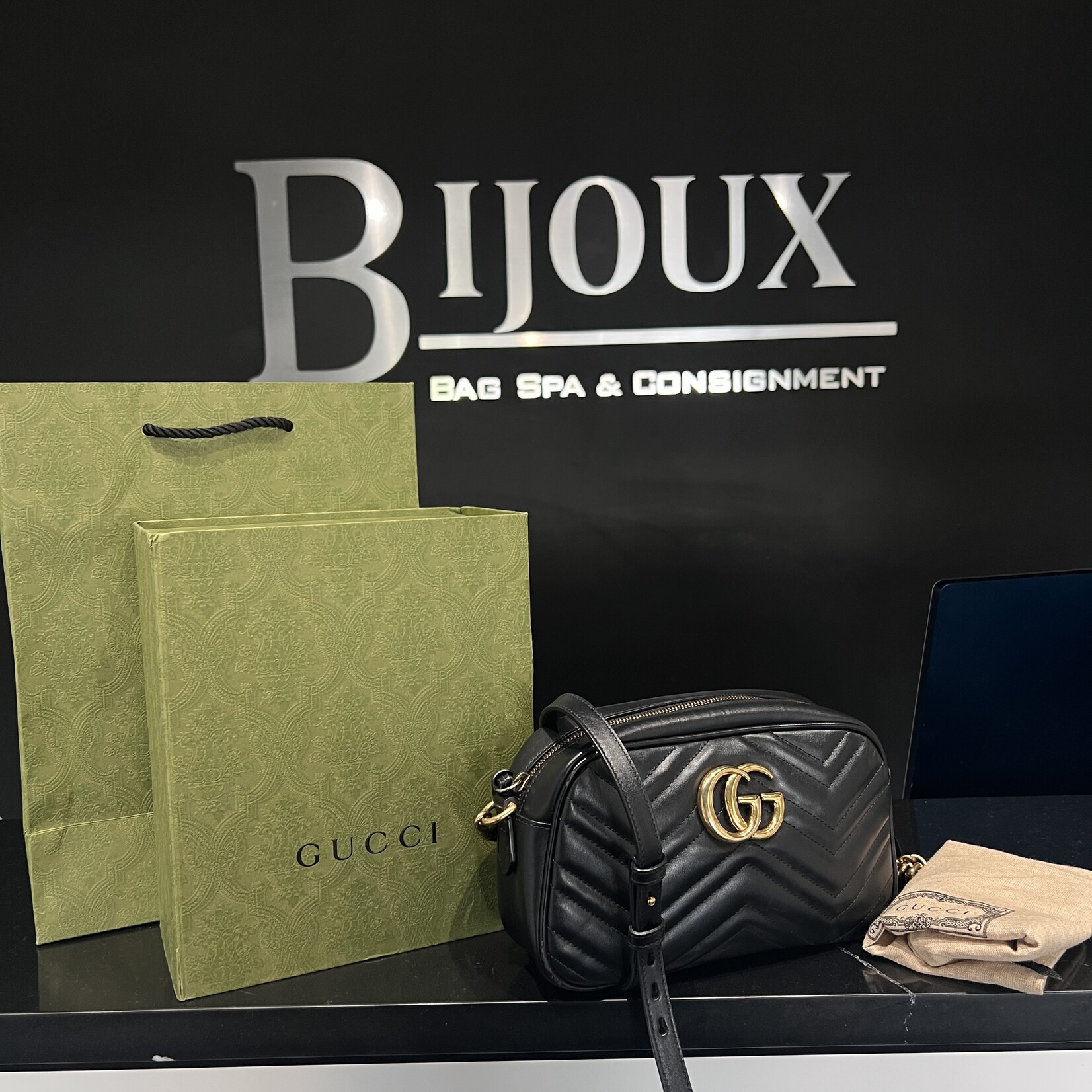 Gucci Gucci Marmont Crossbody