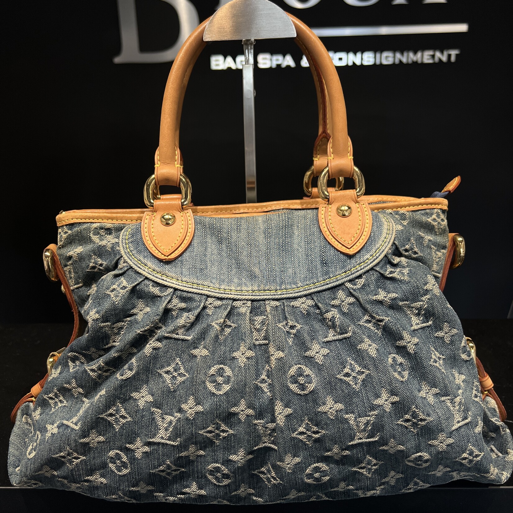 Louis Vuitton SOLD - Louis Vuitton Neo Cabby