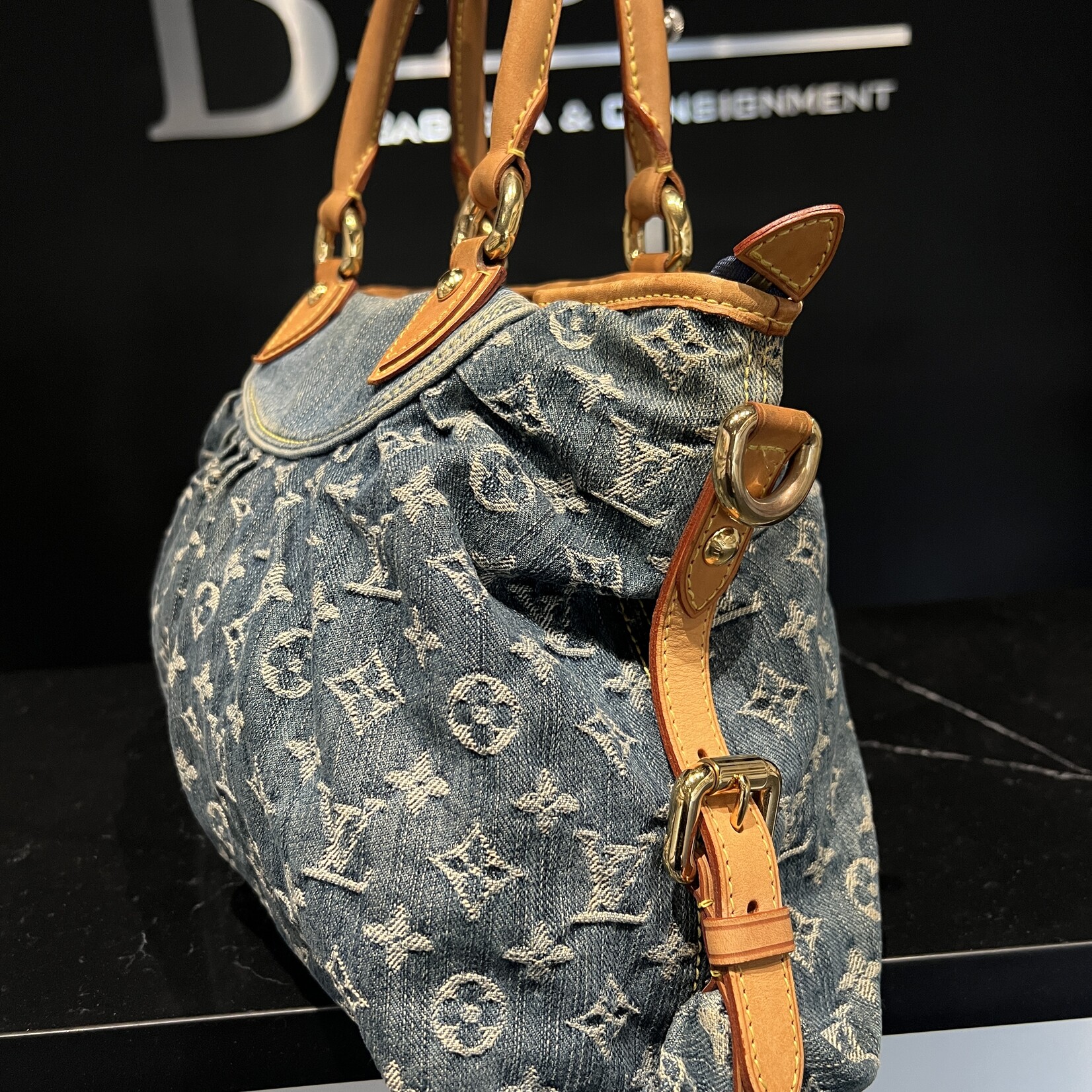 Louis Vuitton SOLD - Louis Vuitton Neo Cabby