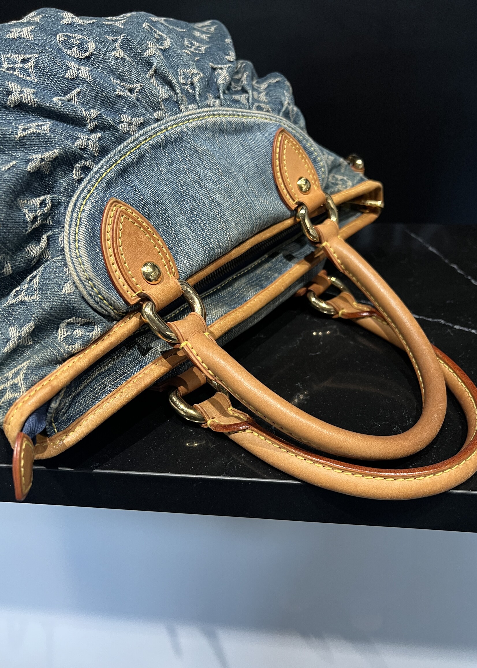 Louis Vuitton SOLD - Louis Vuitton Neo Cabby