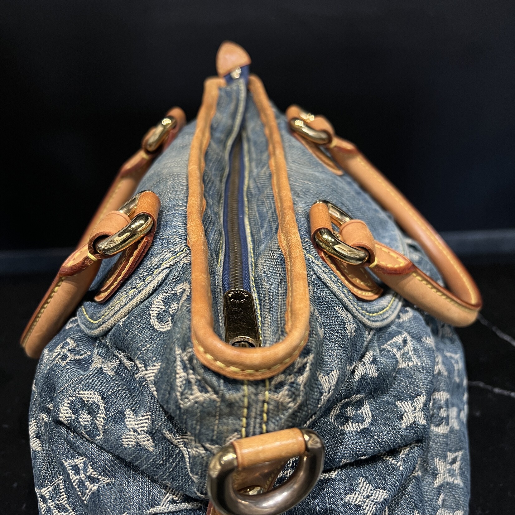 Louis Vuitton SOLD - Louis Vuitton Neo Cabby