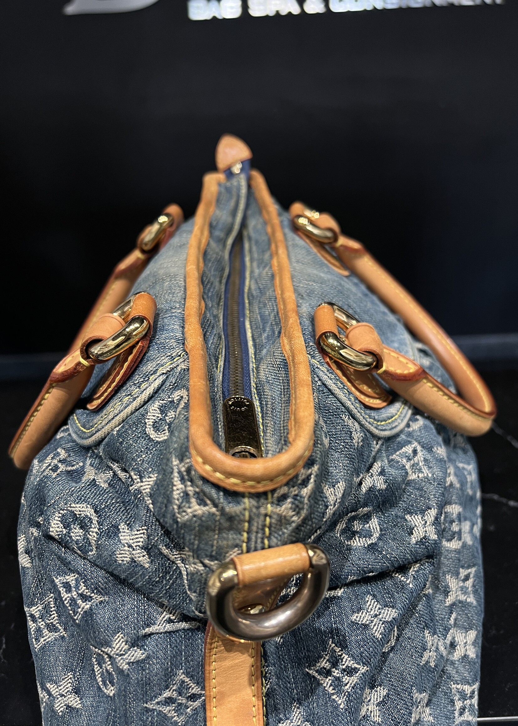 Louis Vuitton SOLD - Louis Vuitton Neo Cabby