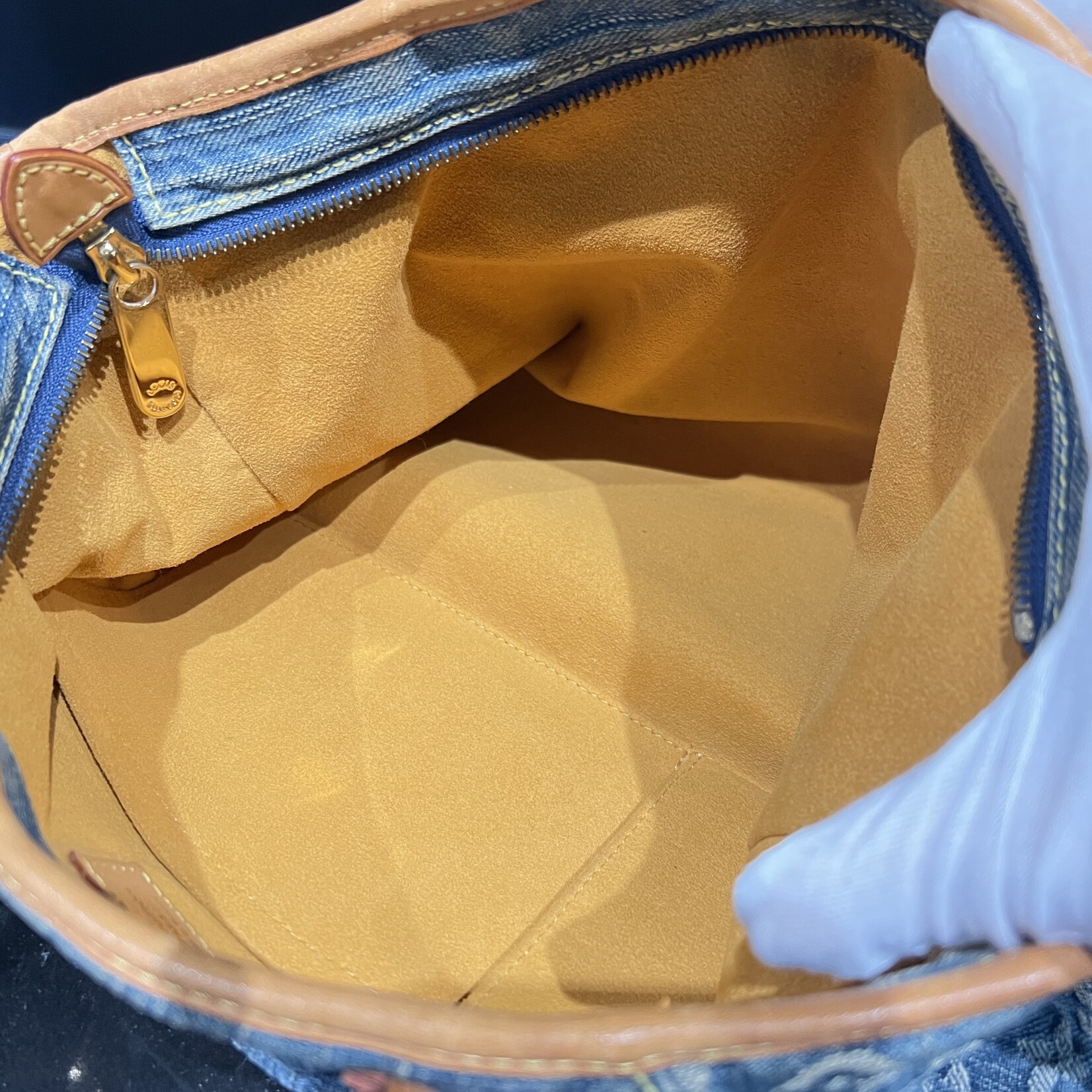 Louis Vuitton SOLD - Louis Vuitton Neo Cabby