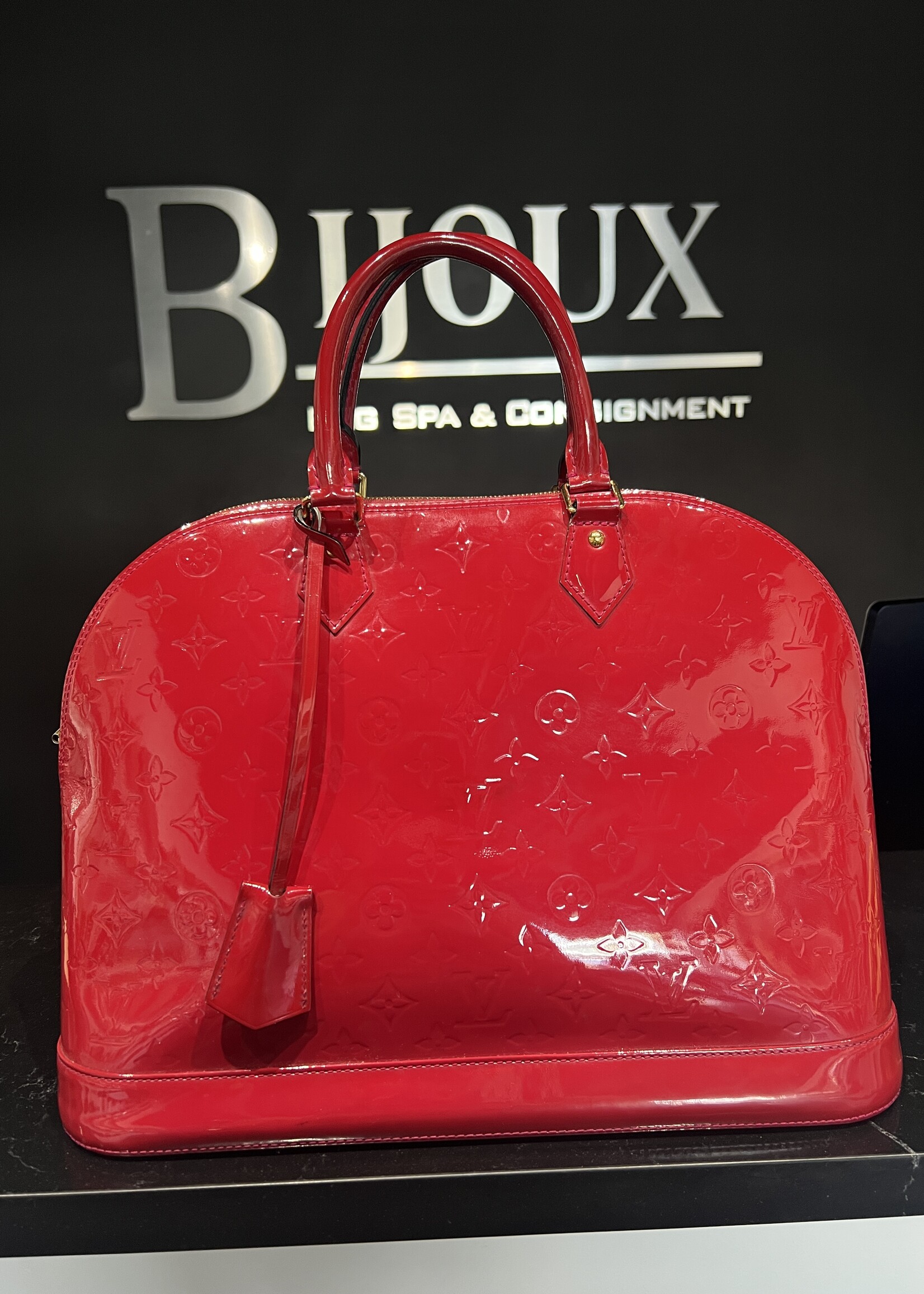 Louis Vuitton SOLD - Louis Vuitton Alma GM