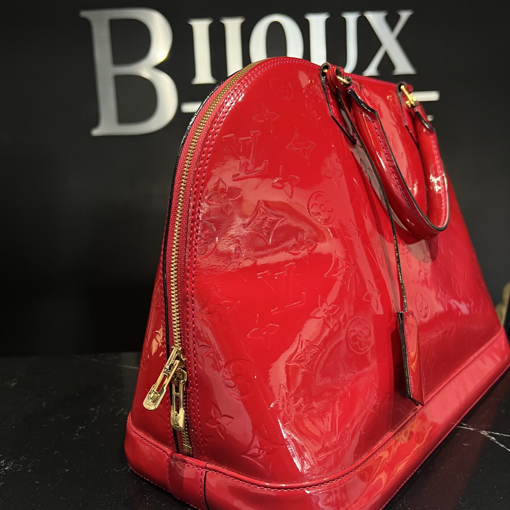 Louis Vuitton Louis Vuitton Alma GM