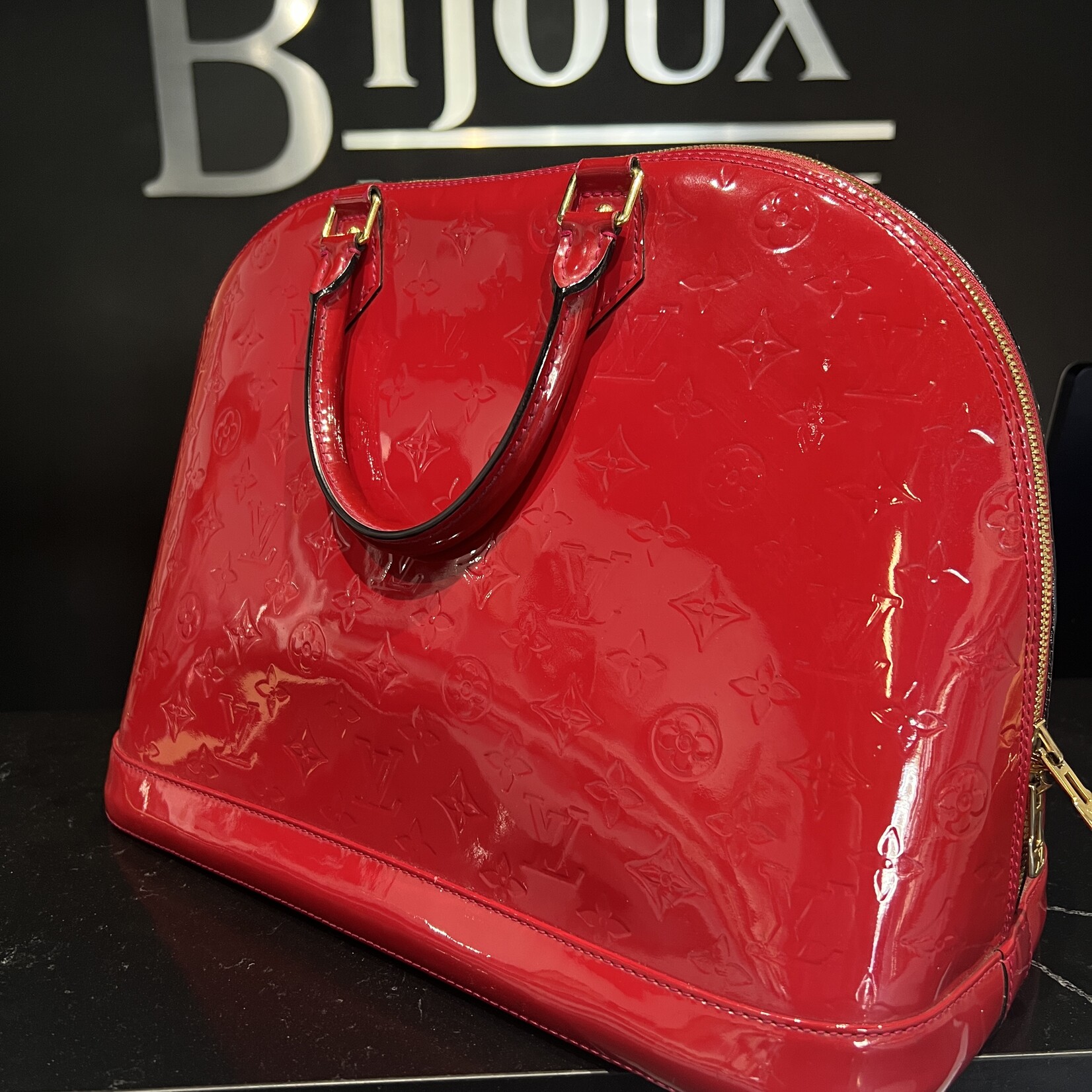 Louis Vuitton Louis Vuitton Alma GM