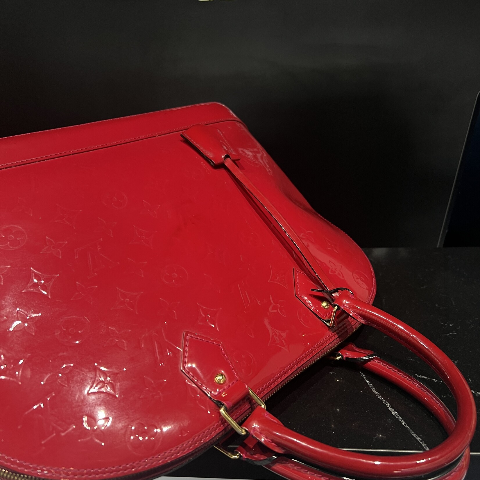 Louis Vuitton Louis Vuitton Alma GM