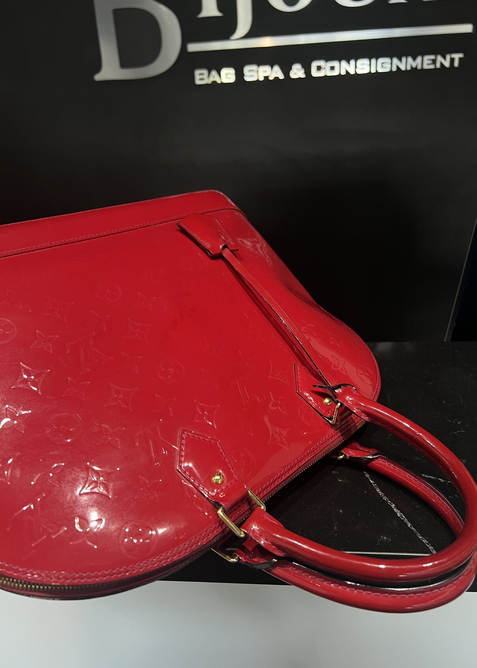 Louis Vuitton SOLD - Louis Vuitton Alma GM