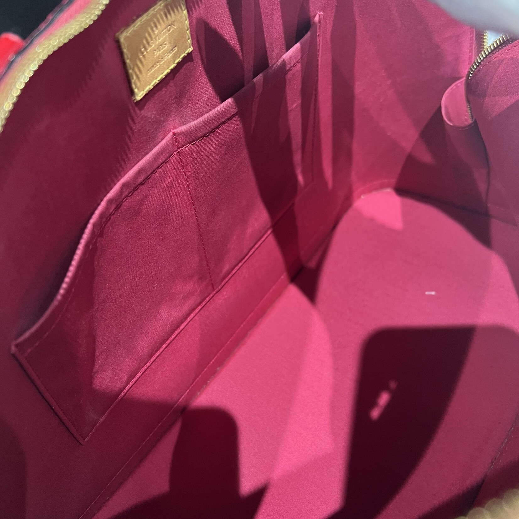 Louis Vuitton Louis Vuitton Alma GM