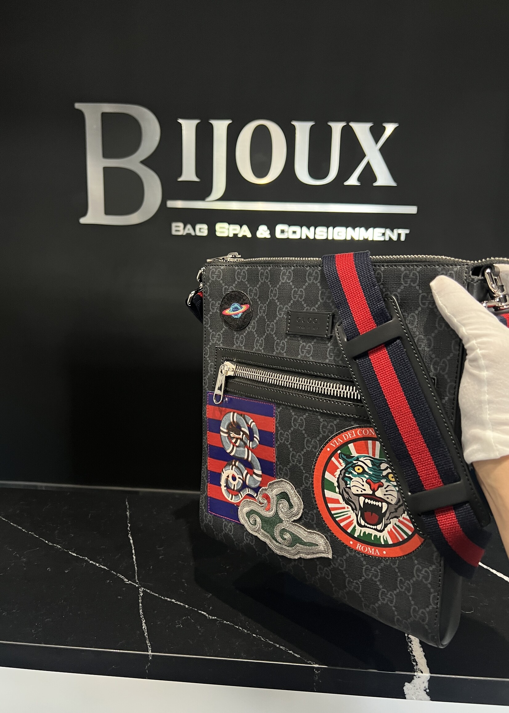 Gucci SOLD - Gucci GG Supreme Night Tiger