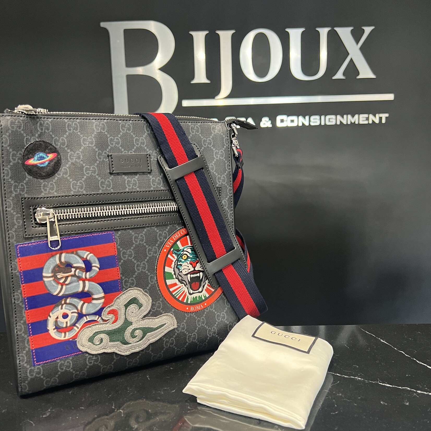 Gucci SOLD - Gucci GG Supreme Night Tiger