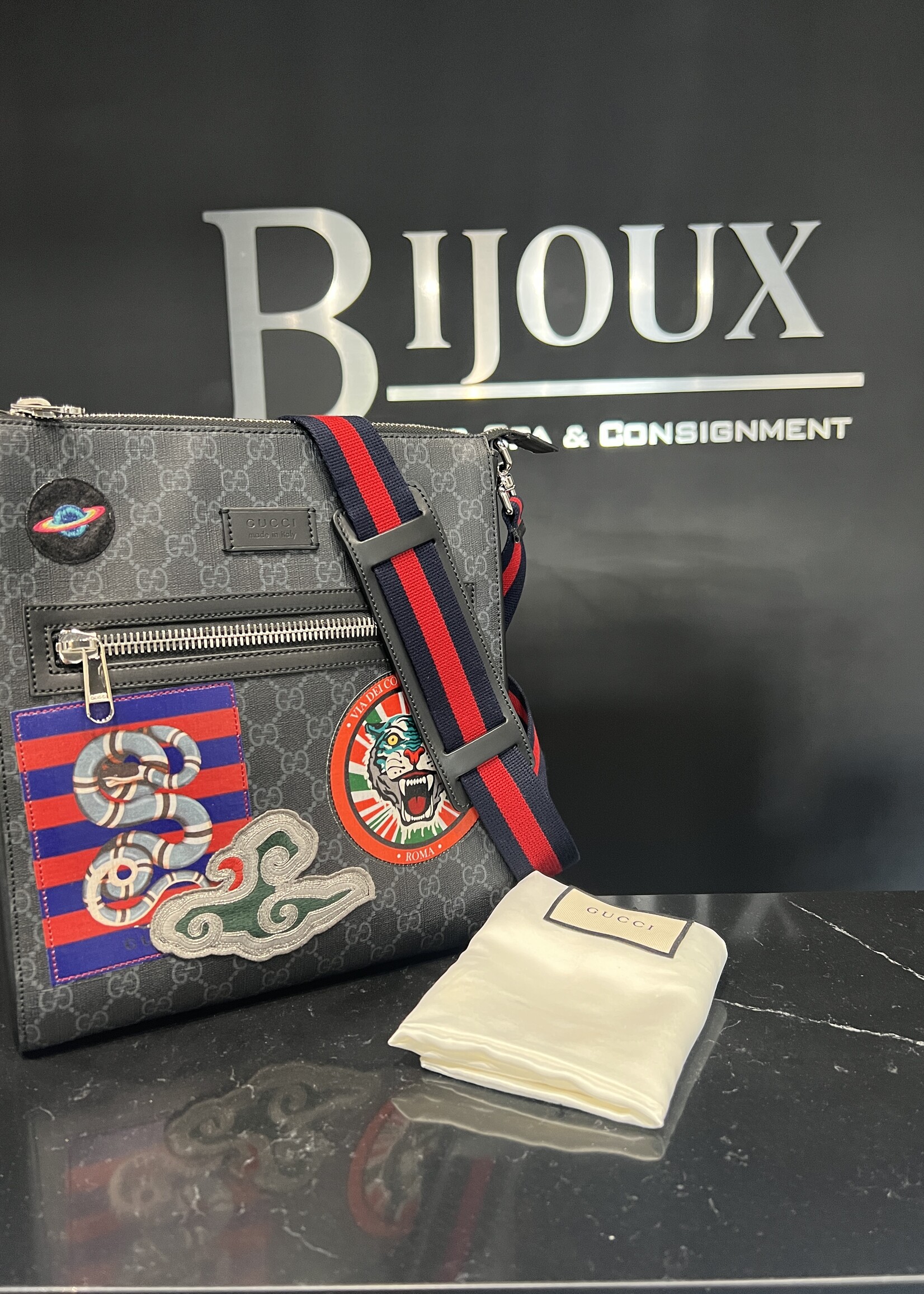 Gucci SOLD - Gucci GG Supreme Night Tiger