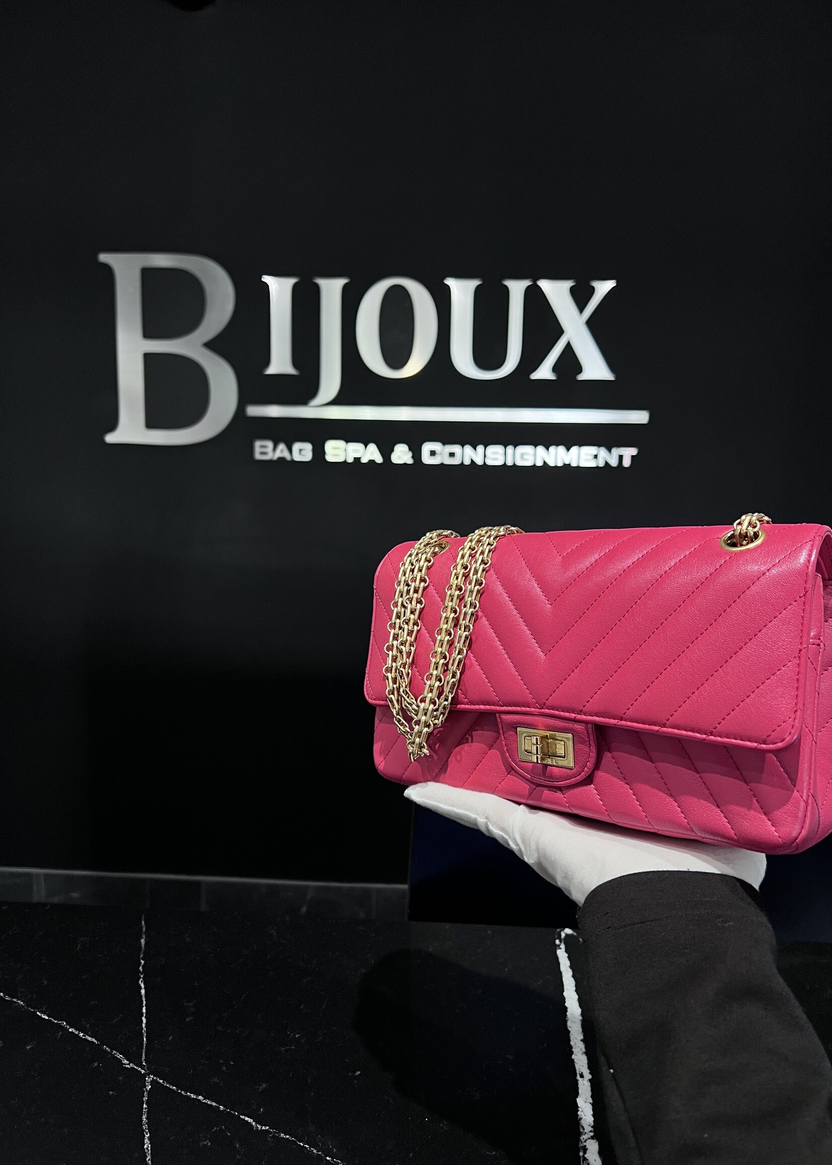 Chanel Chanel Chevron Quilted Pink 2.55 Reissue