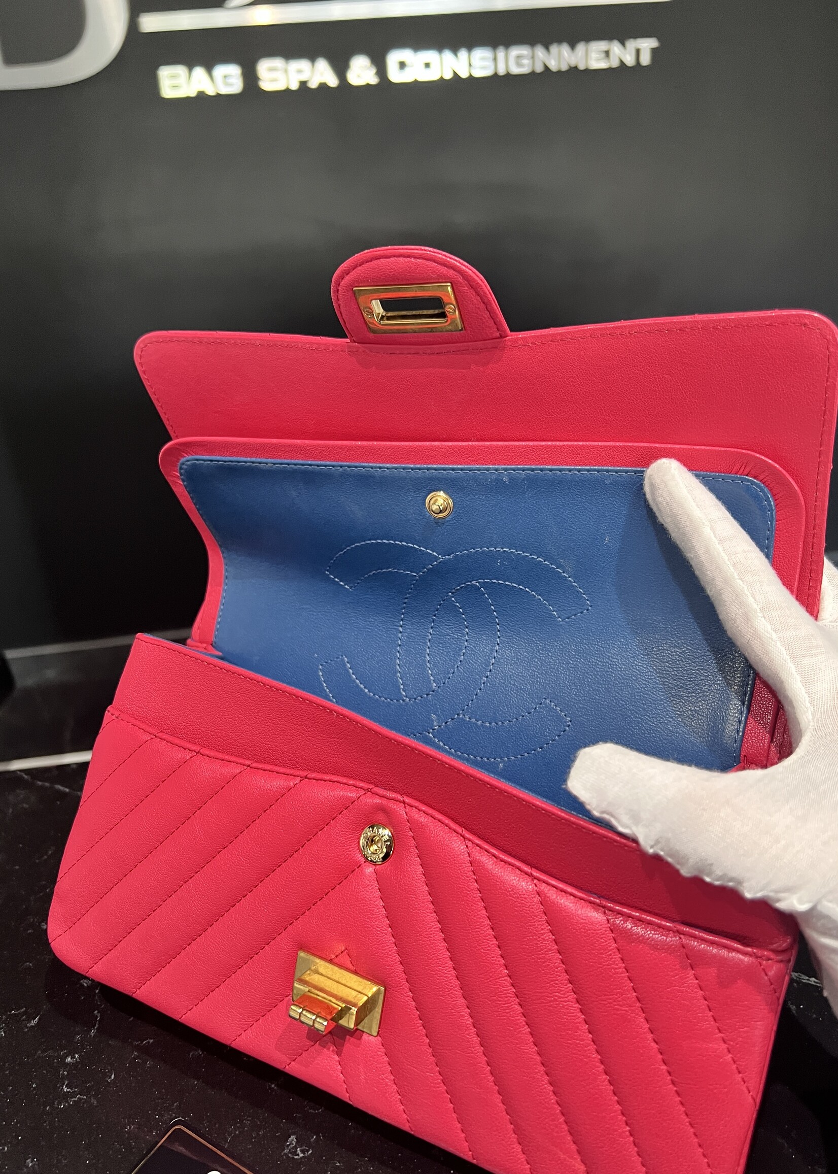 Chanel Chanel Chevron Quilted Pink 2.55 Reissue