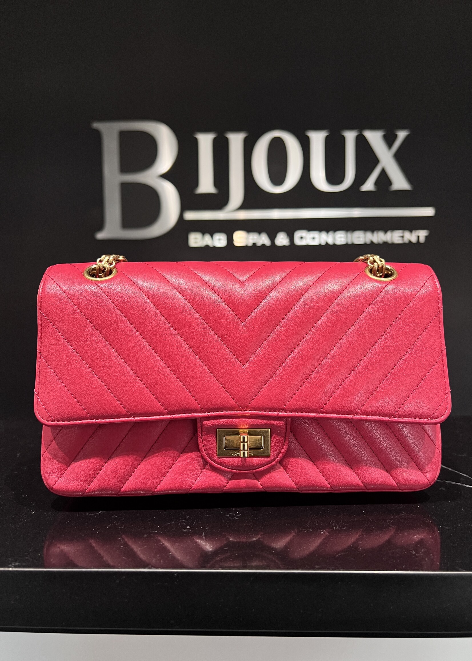 Chanel Chanel Chevron Quilted Pink 2.55 Reissue
