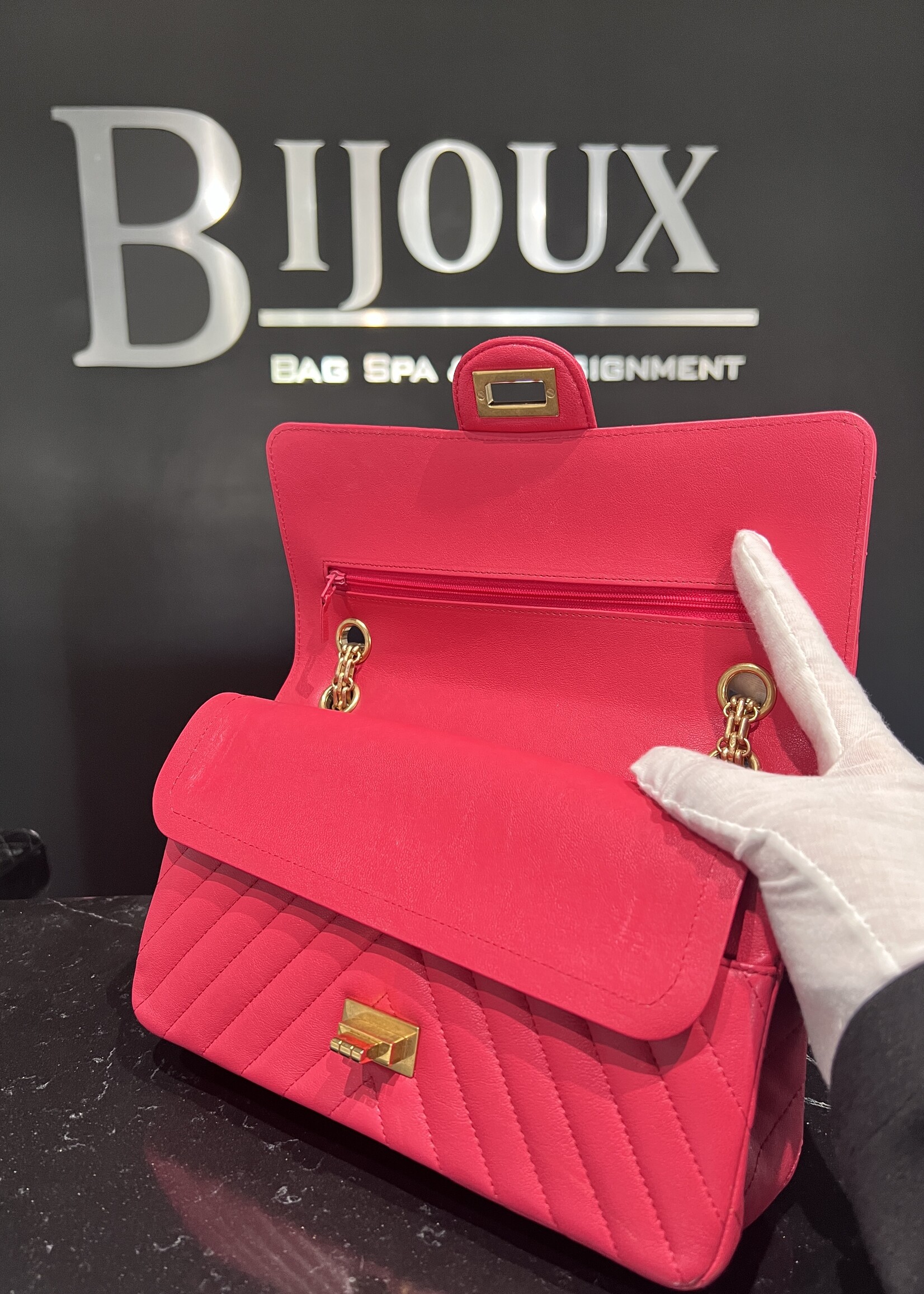 Chanel Chanel Chevron Quilted Pink 2.55 Reissue