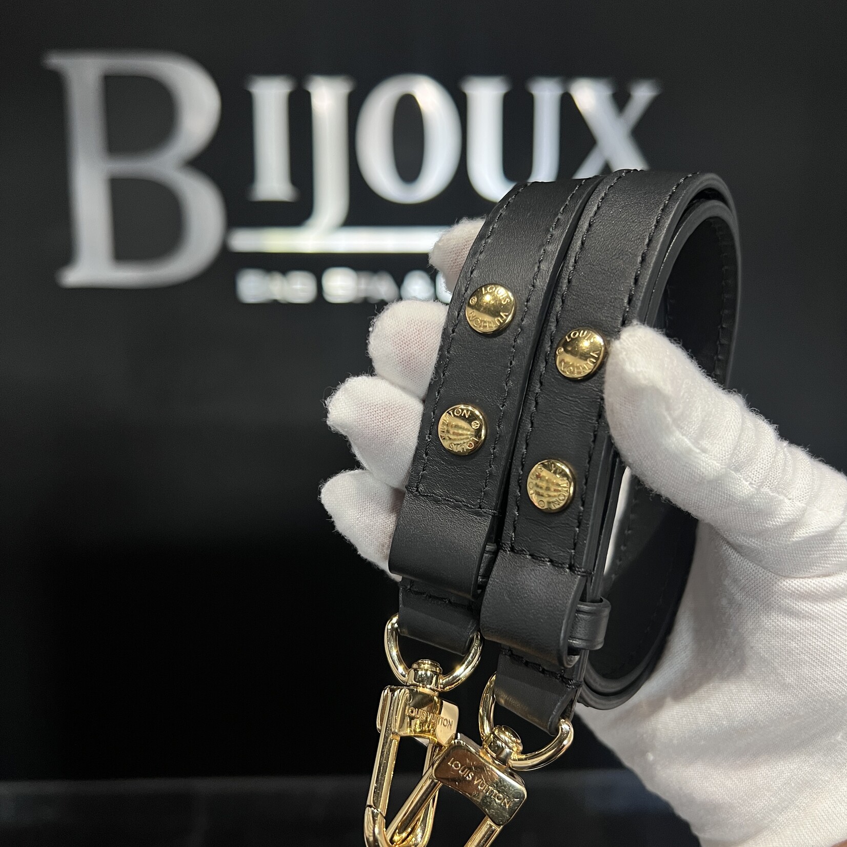 Louis Vuitton SOLD- Louis Vuitton Multi Pochette Empreinte