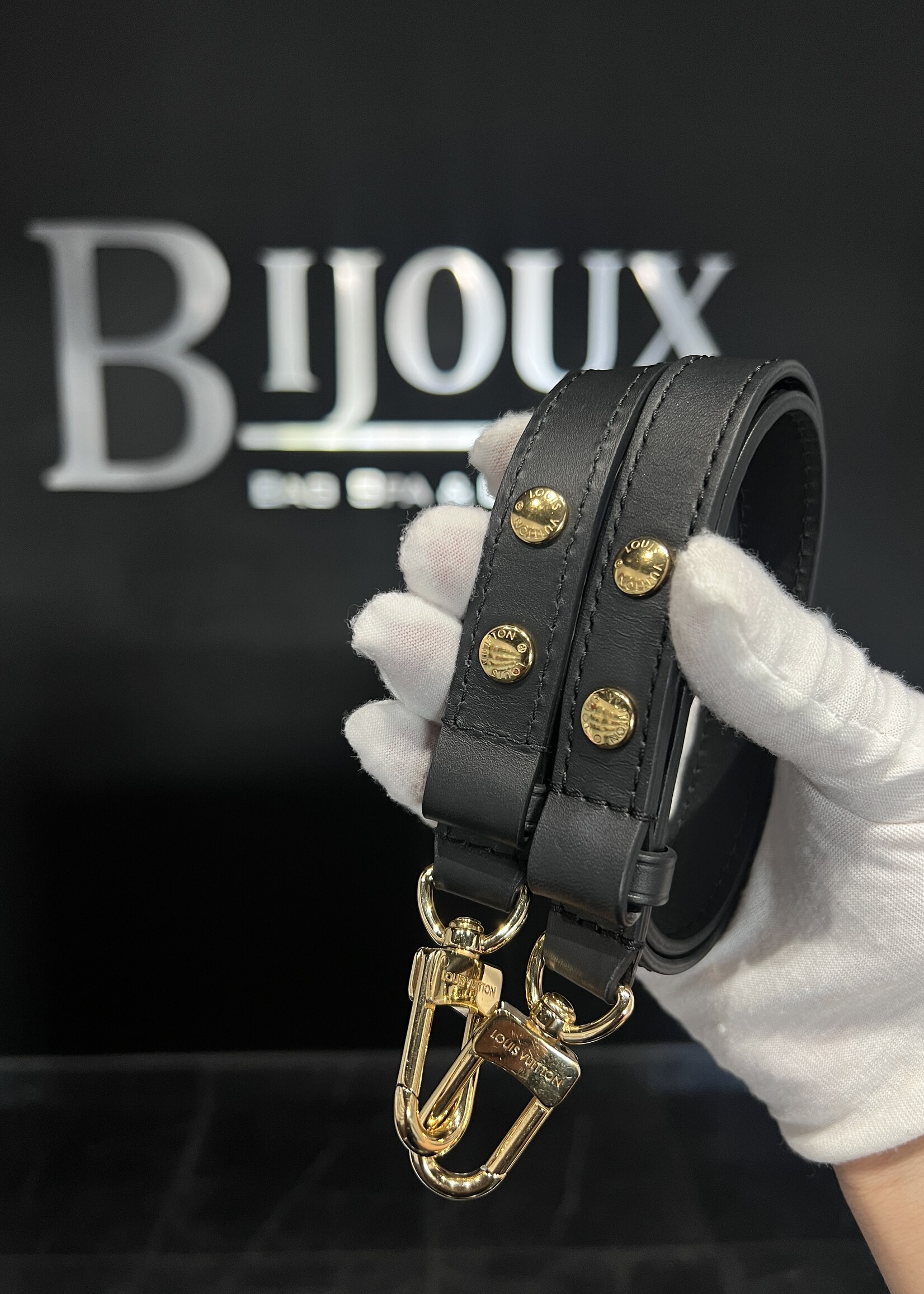 Louis Vuitton SOLD- Louis Vuitton Multi Pochette Empreinte