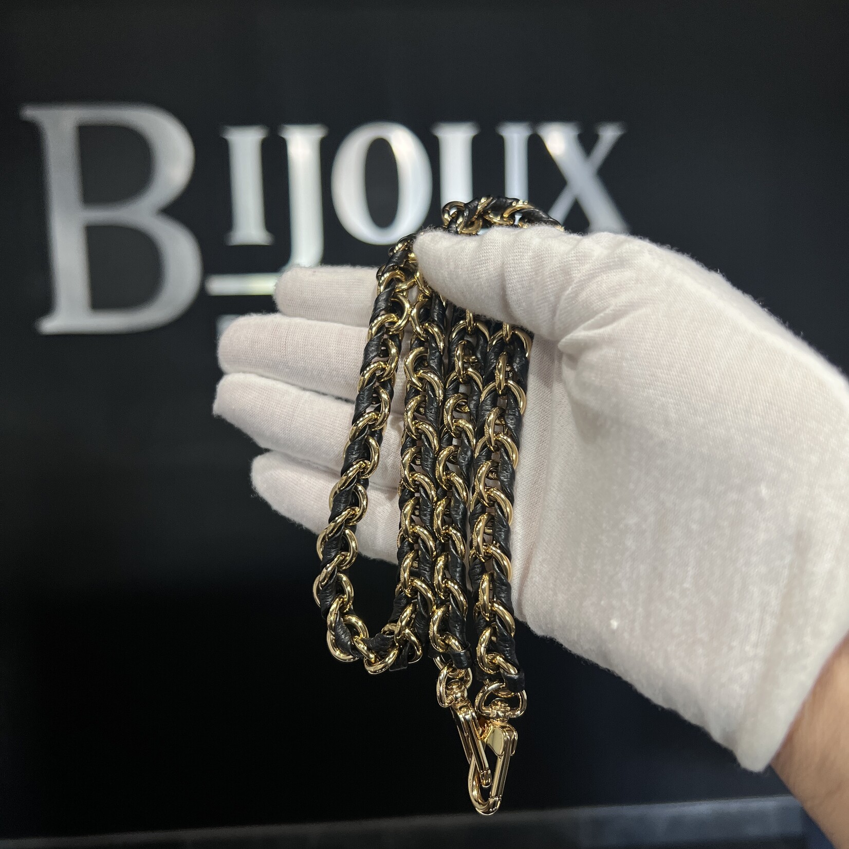 Louis Vuitton SOLD- Louis Vuitton Multi Pochette Empreinte