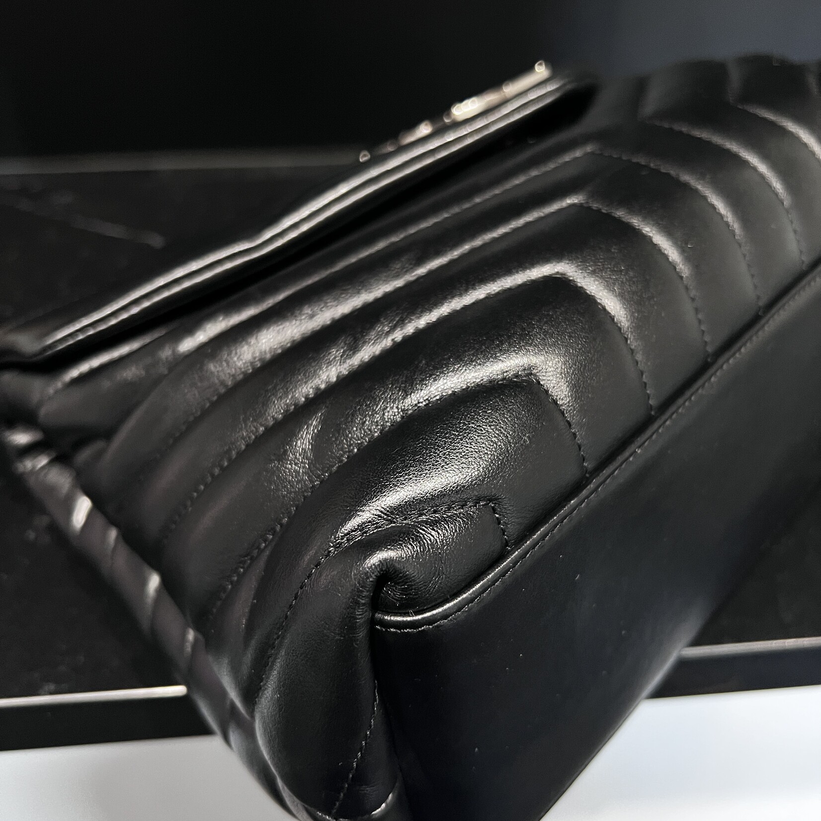 Saint Laurent Saint Laurent Medium Lou