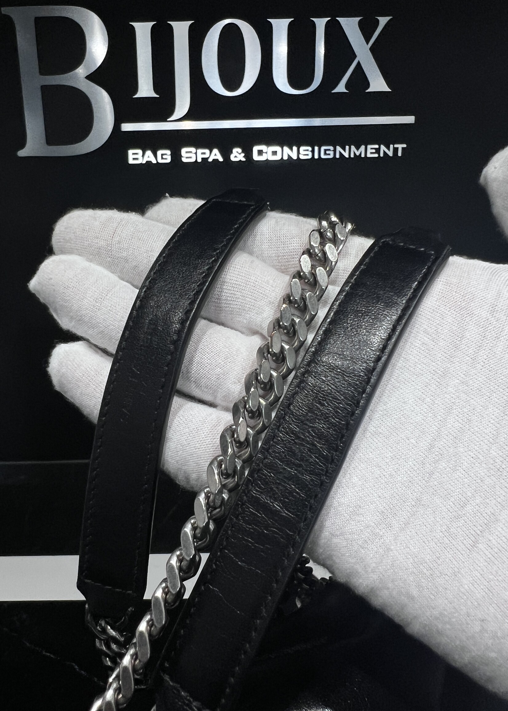 Saint Laurent SOLD - Saint Laurent Medium Lou