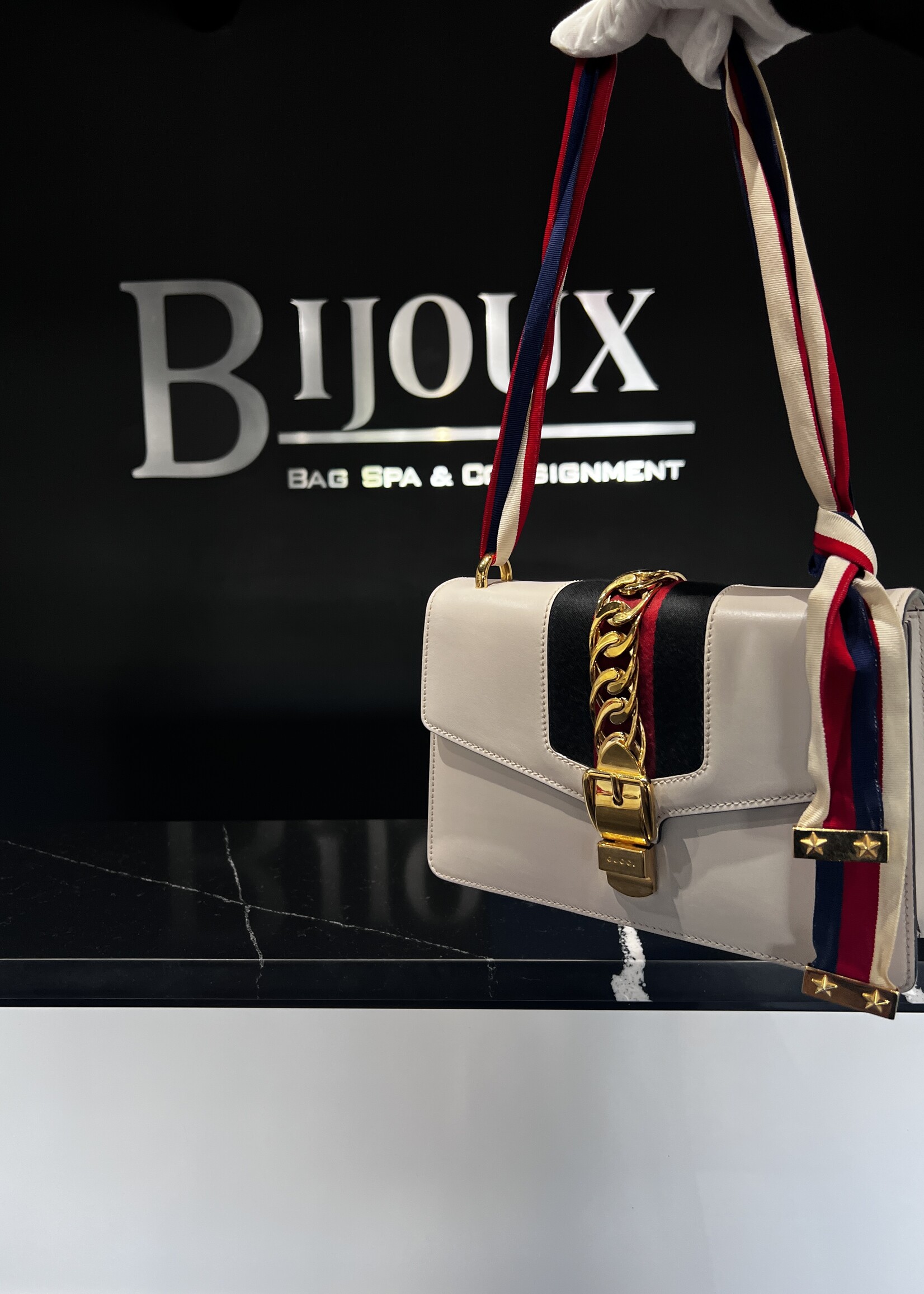 Gucci SOLD - Gucci Sylvie White Bag