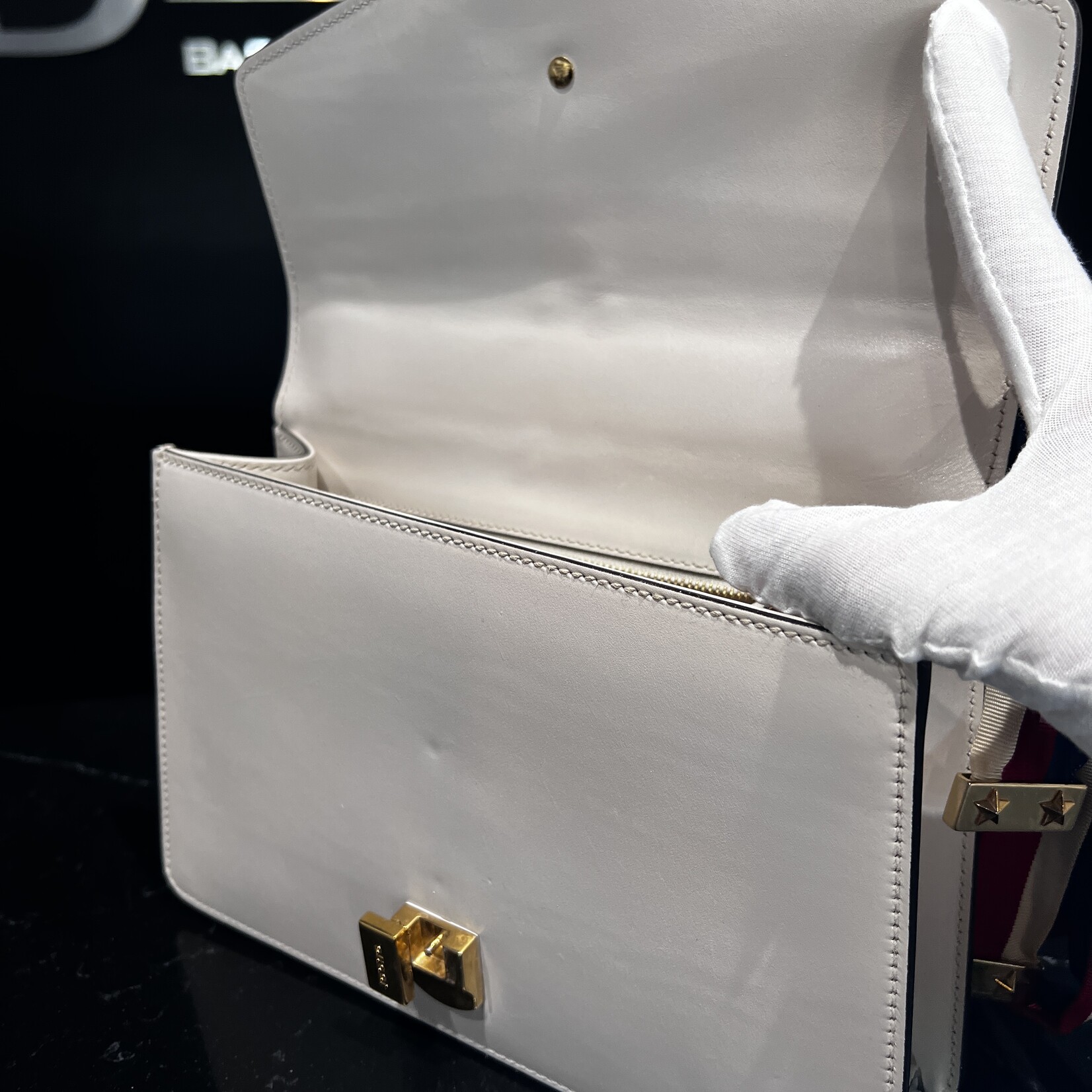 Gucci SOLD - Gucci Sylvie White Bag