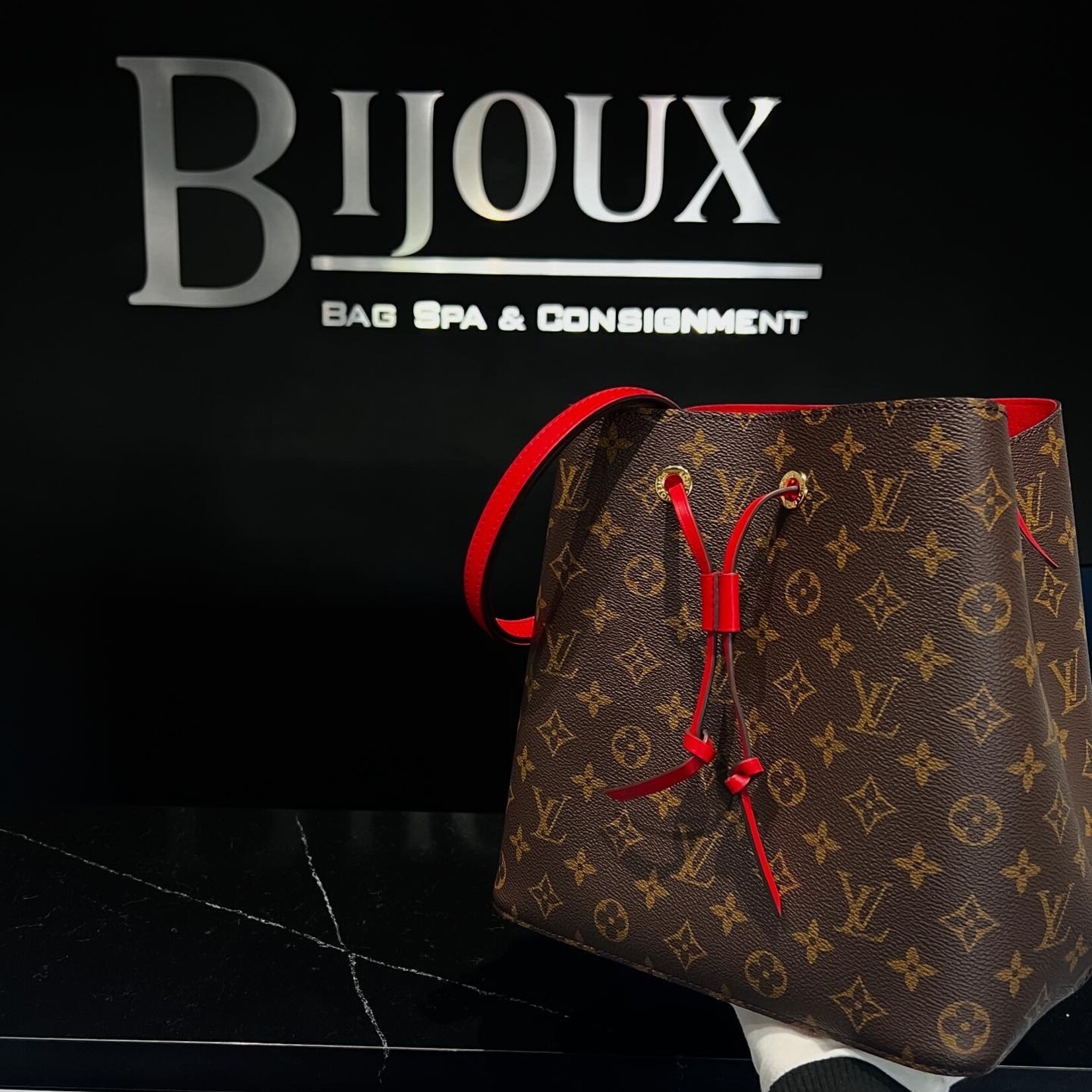 Louis Vuitton Louis Vuitton Noe Noe MM Monogram
