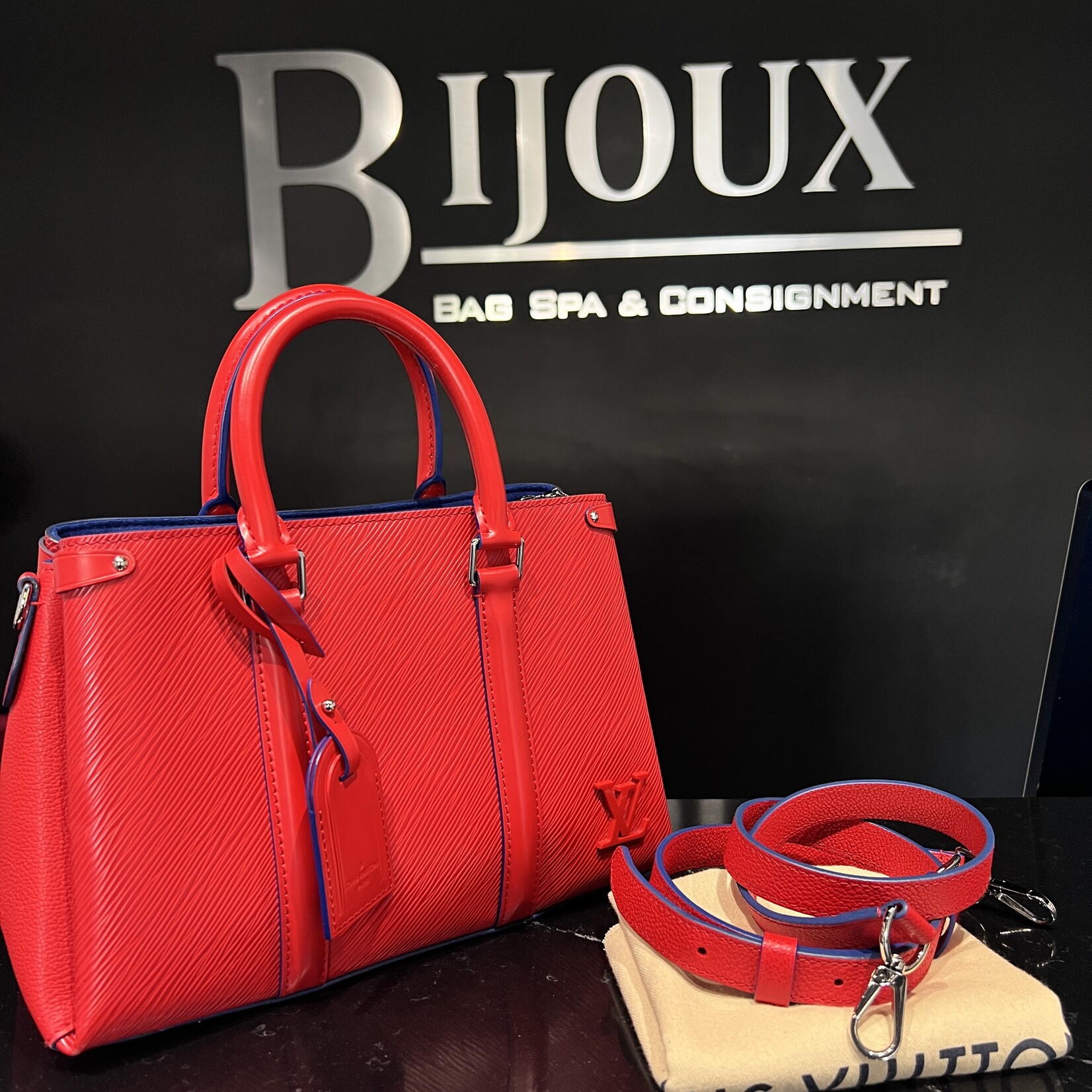 Louis Vuitton Louis Vuitton Soufflot BB