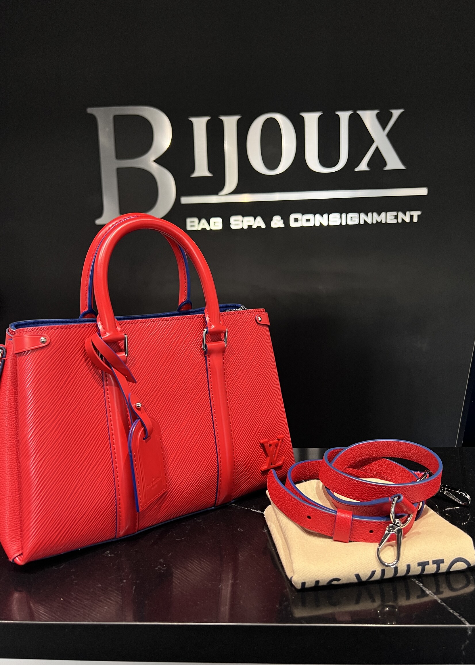 Louis Vuitton Louis Vuitton Soufflot BB