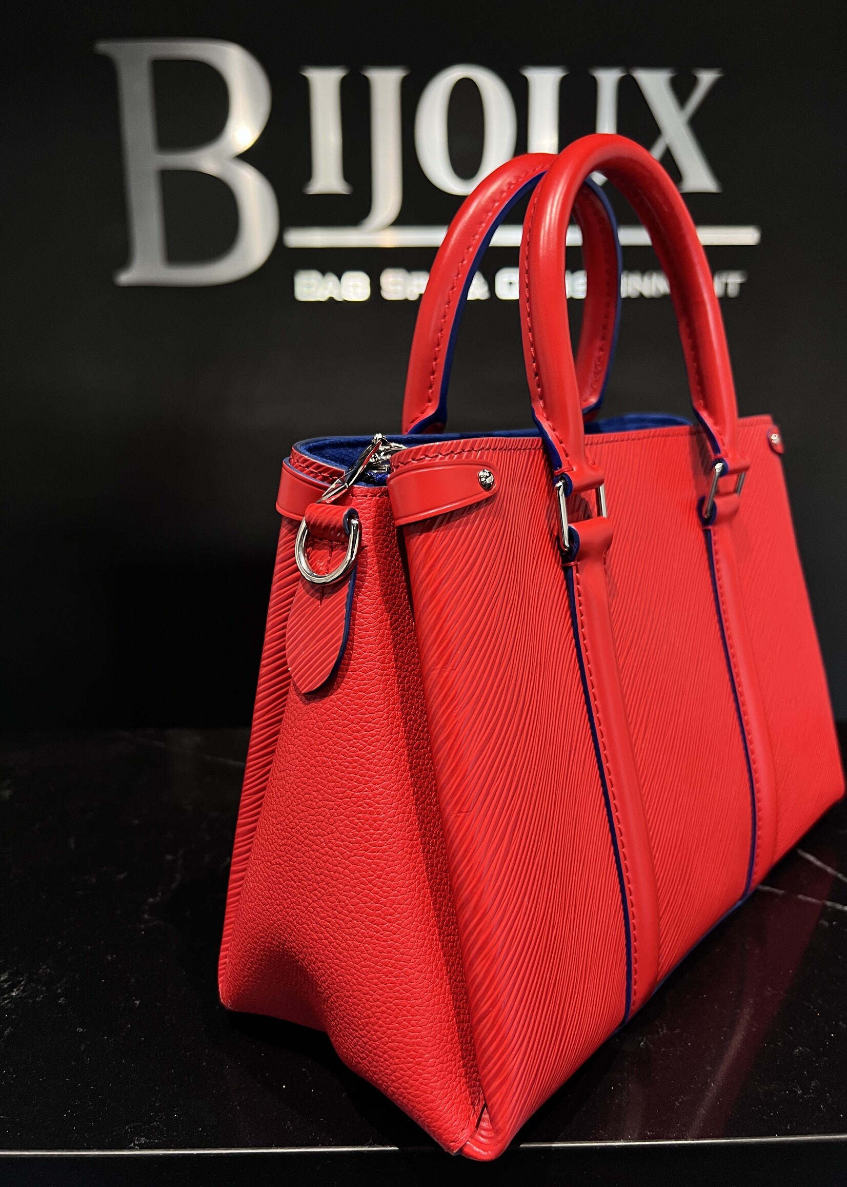 Louis Vuitton Louis Vuitton Soufflot BB