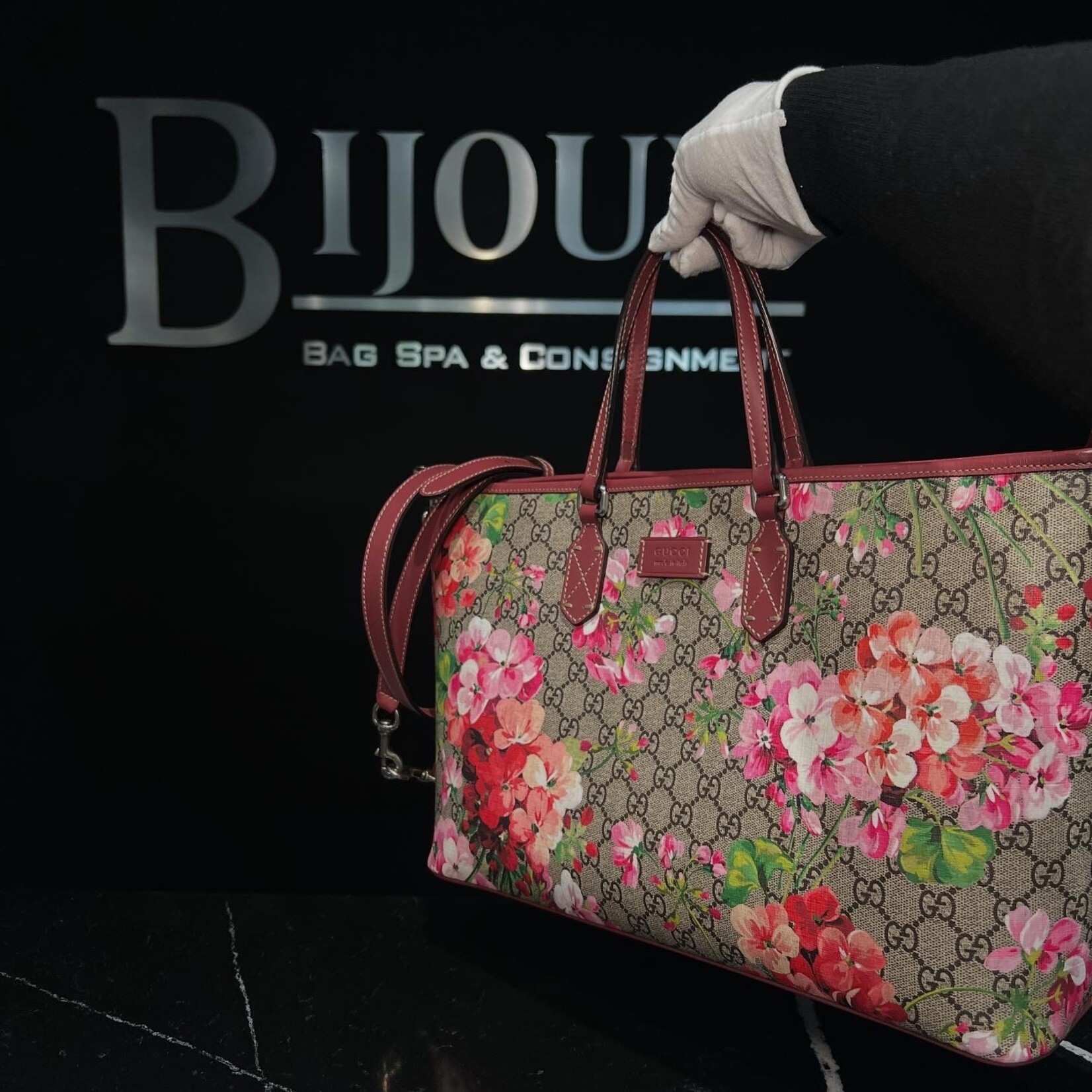 Gucci SOLD- Gucci Blooms Medium Tote