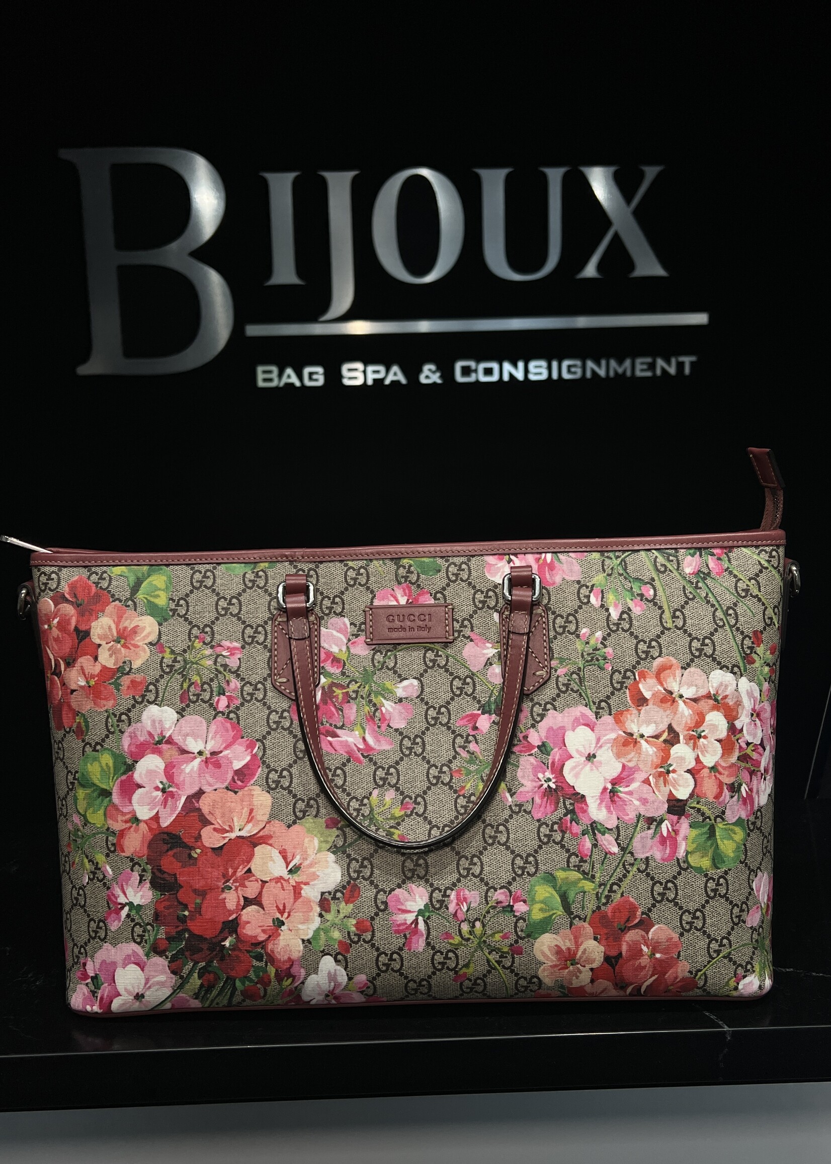 Gucci SOLD- Gucci Blooms Medium Tote