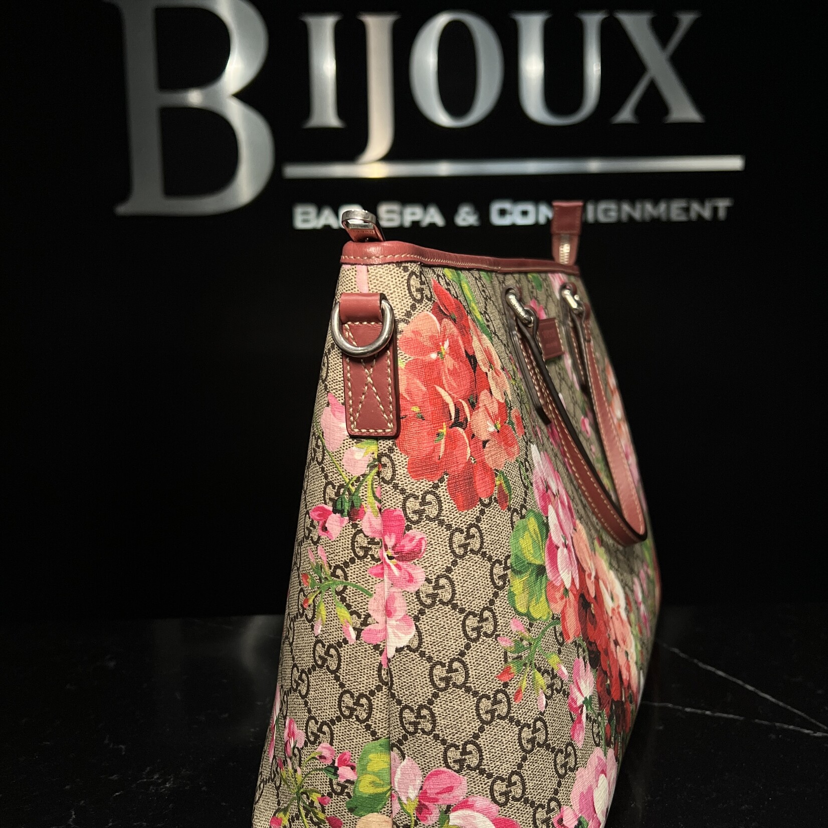 Gucci SOLD- Gucci Blooms Medium Tote