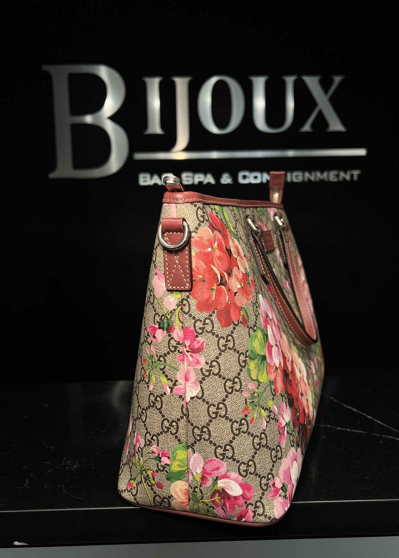 Gucci SOLD- Gucci Blooms Medium Tote
