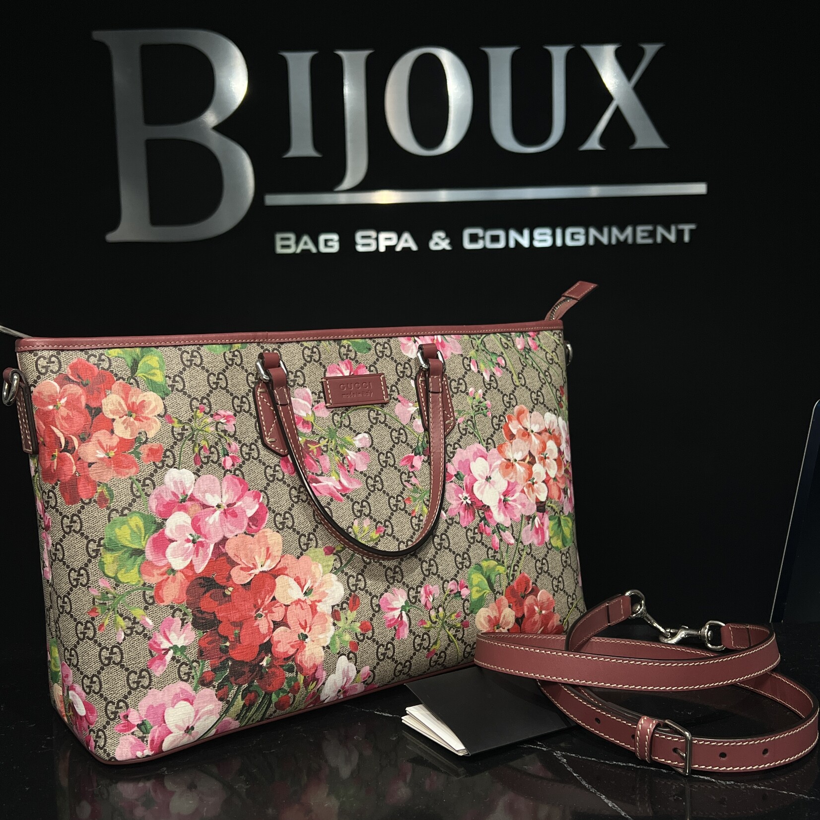 Gucci SOLD- Gucci Blooms Medium Tote