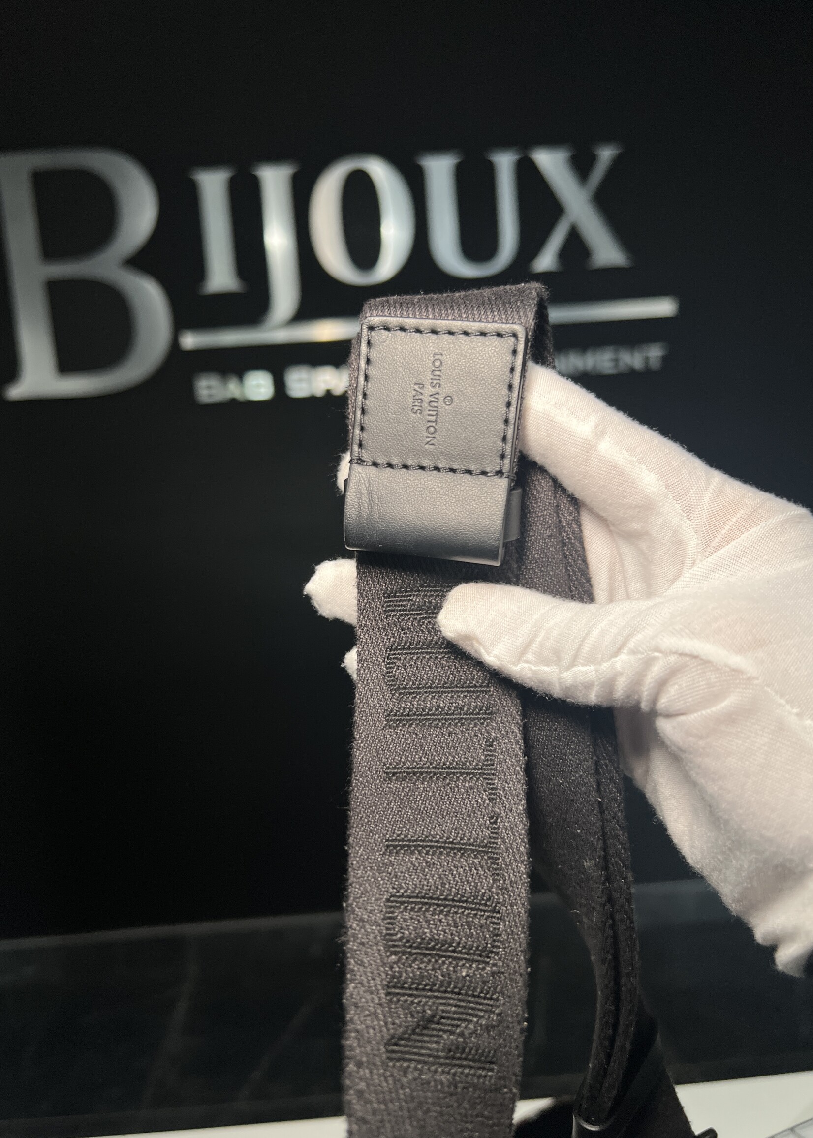 Louis Vuitton SOLD - Louis Vuitton S Lock Empreinte