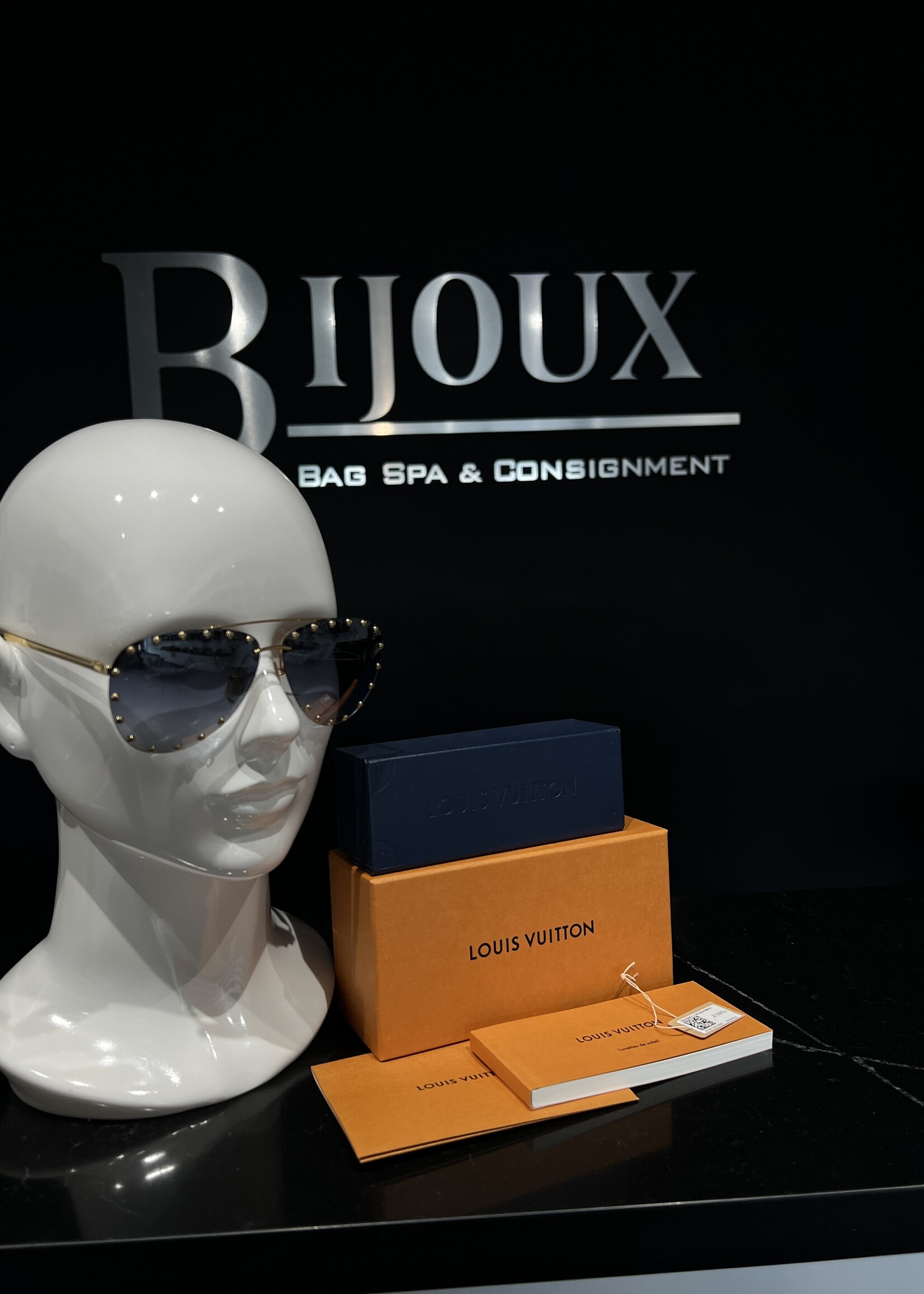 Louis Vuitton SOLD- Louis Vuitton Monogram The Party Aviator Sunglasses