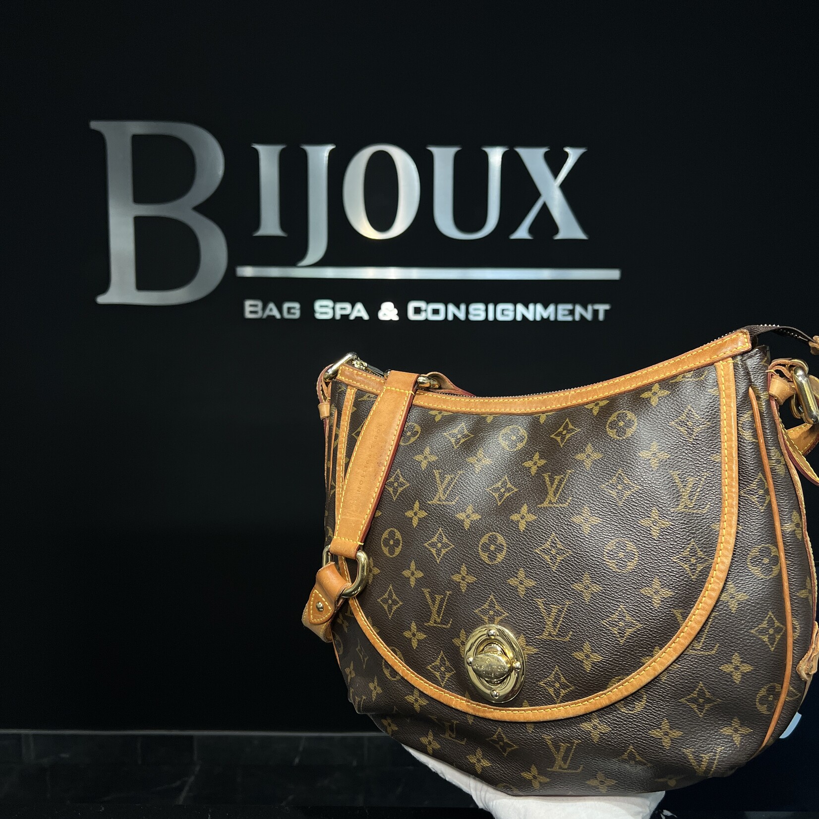 Louis Vuitton SOLD- Louis Vuitton Tulum GM