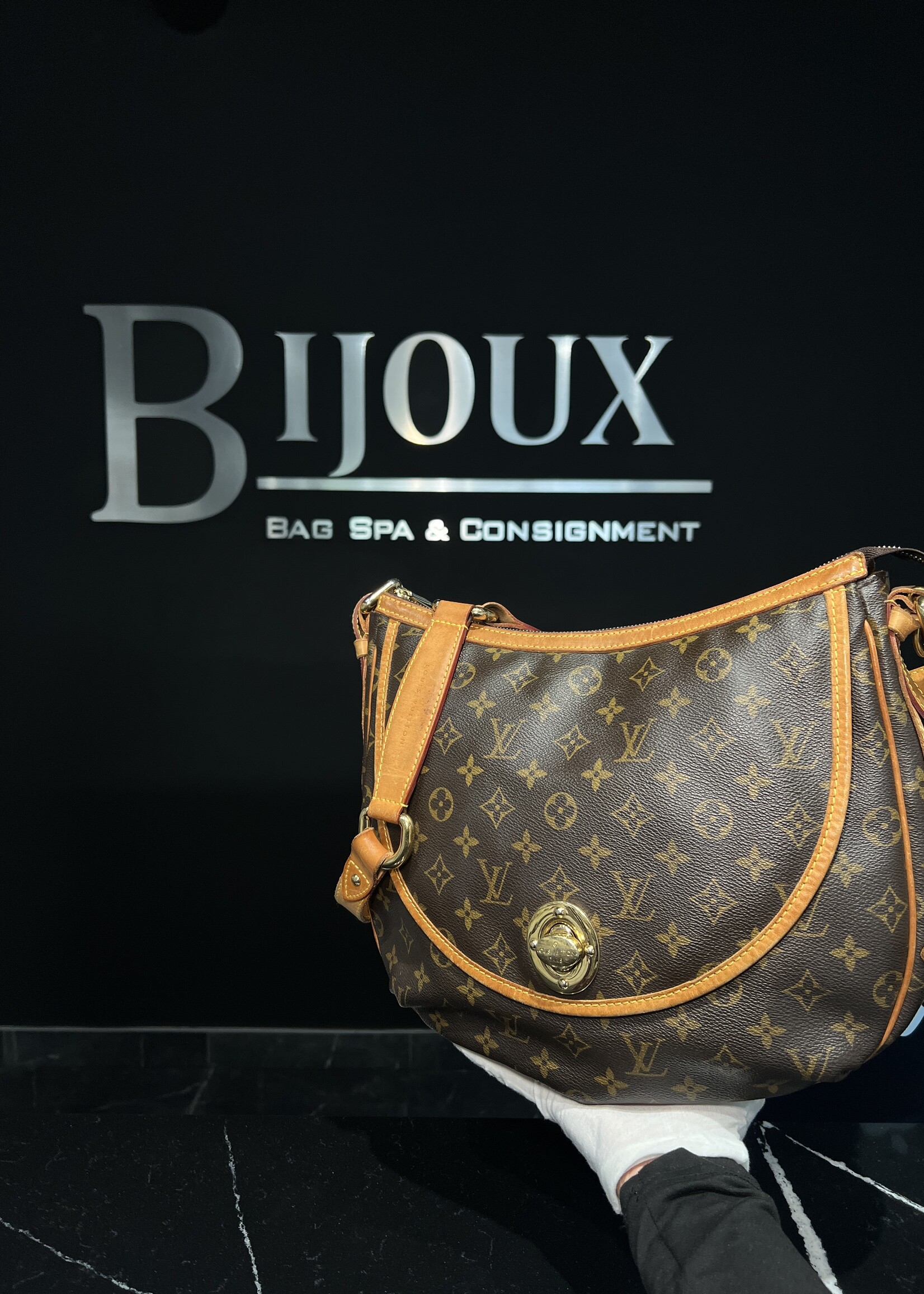 Louis Vuitton SOLD- Louis Vuitton Tulum GM