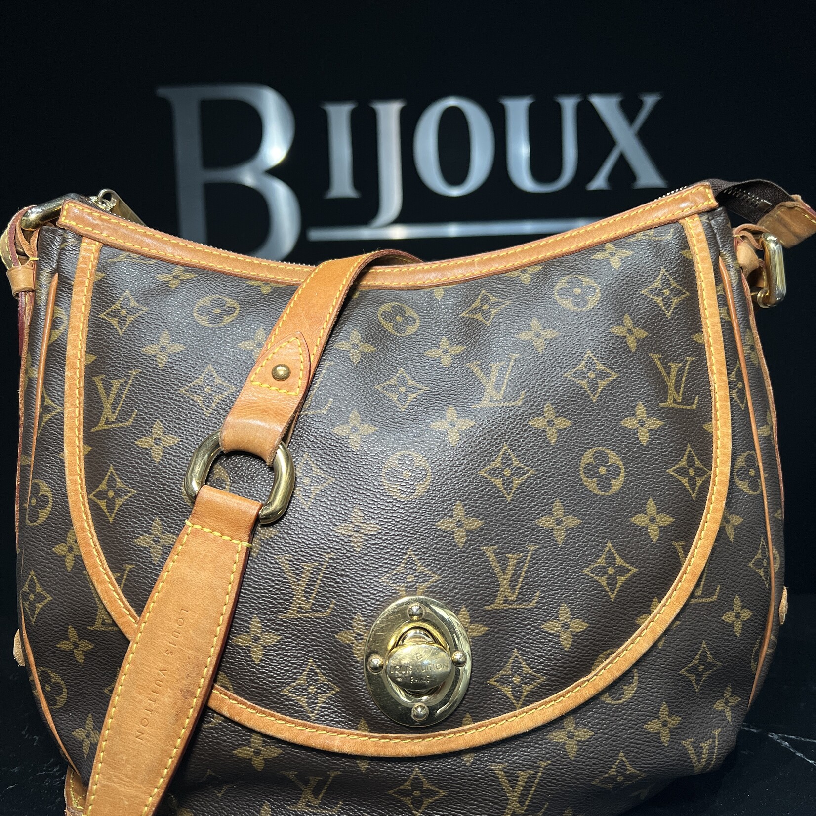 Louis Vuitton SOLD- Louis Vuitton Tulum GM